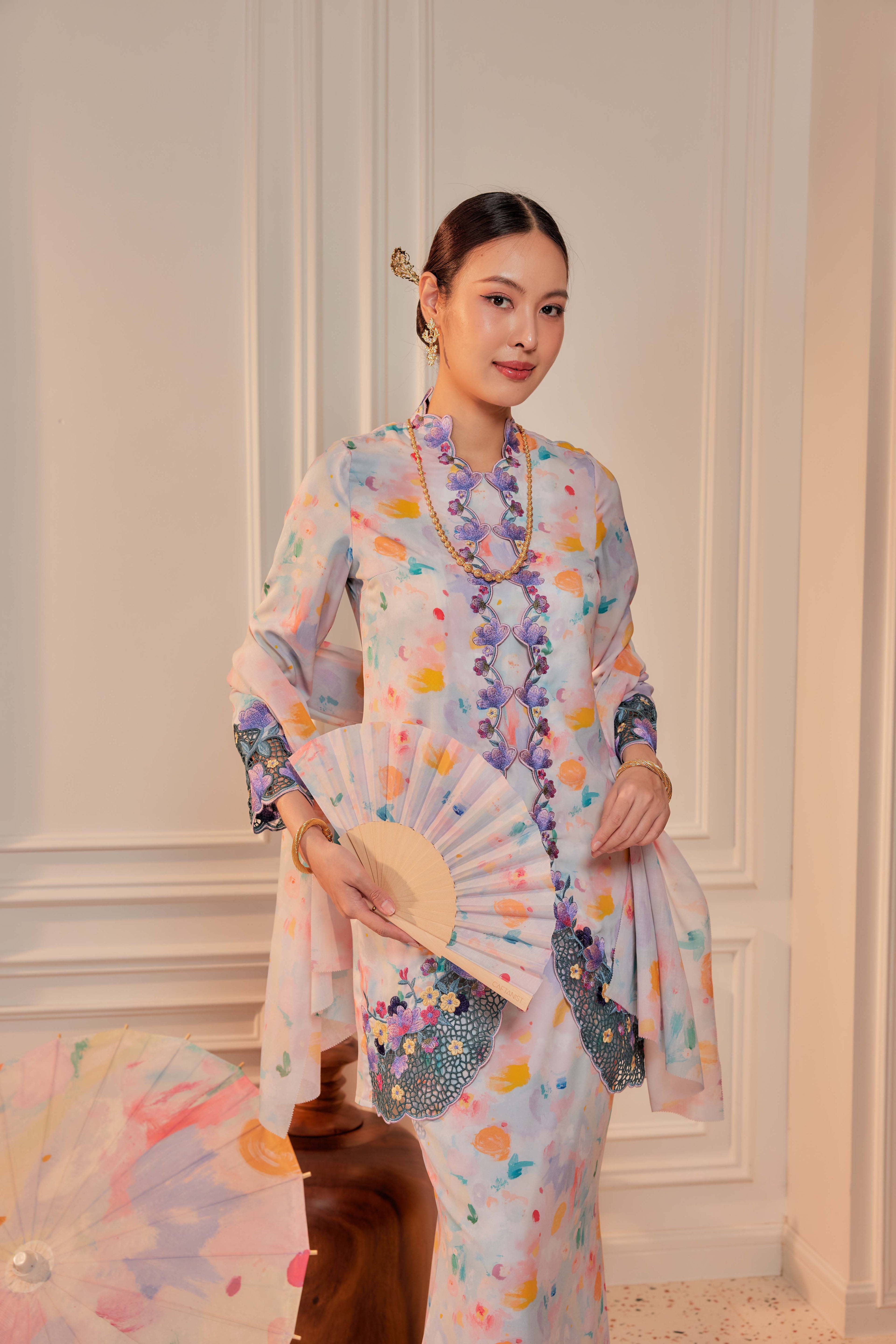 27 - Sekar Jagad - Kebaya Sulam Goyang Set With Matching Fan & Selendang [PREORDER]