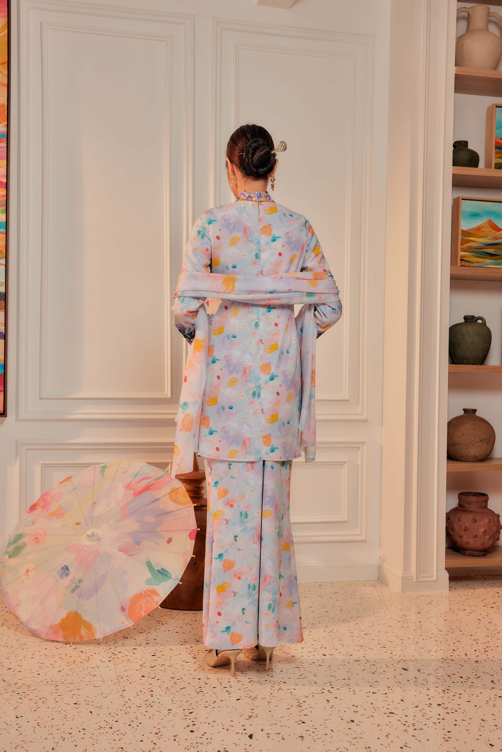 27 - Sekar Jagad - Kebaya Sulam Goyang Set With Matching Fan & Selendang [PREORDER]