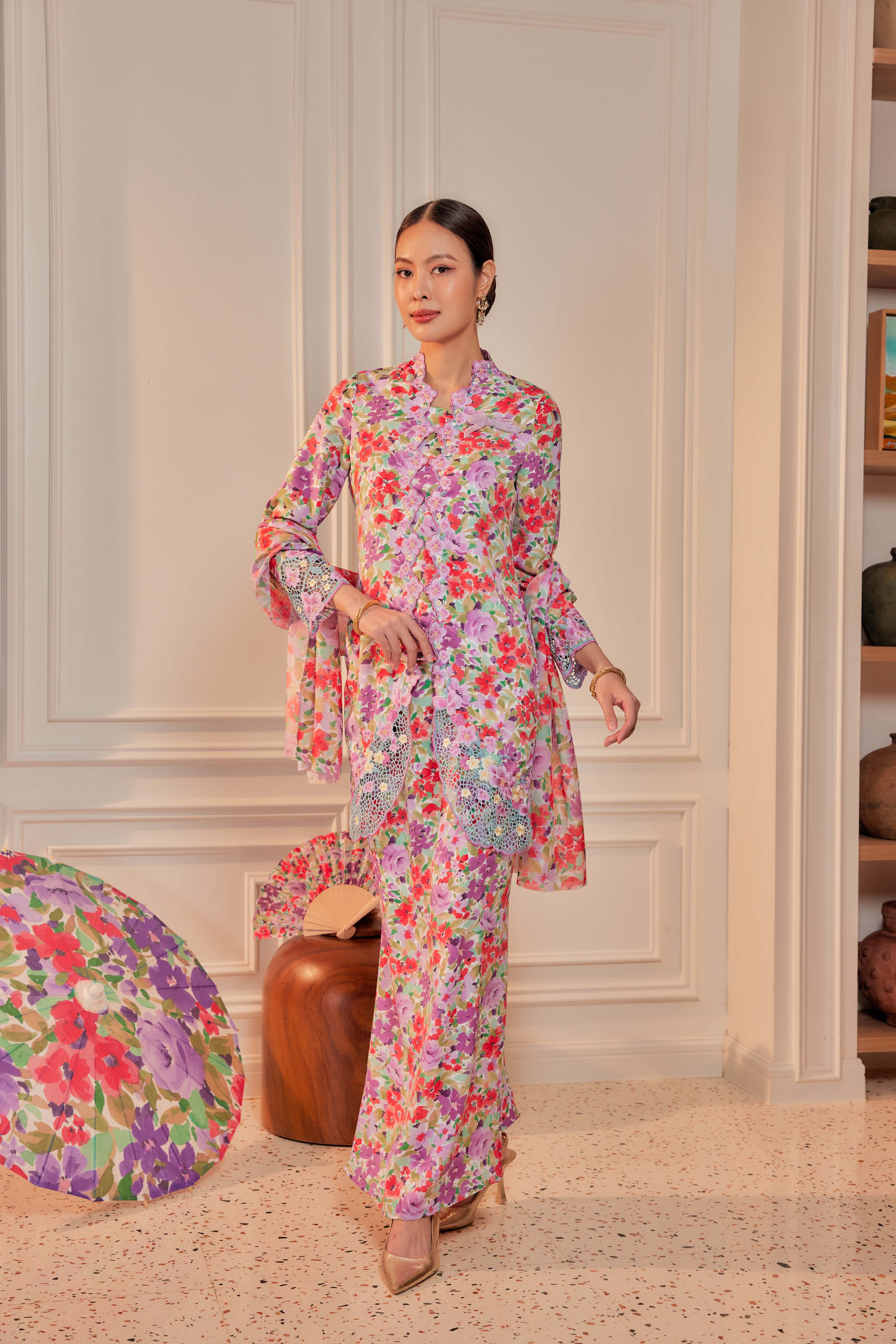 34 - Sekar Arum II - Kebaya Sulam Goyang Set With Matching Fan & Selendang [PREORDER]