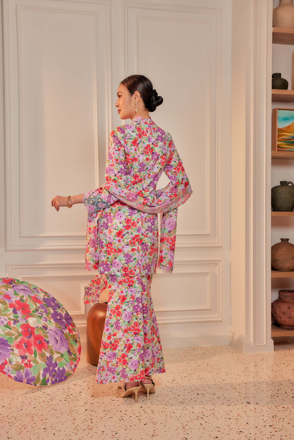 34 - Sekar Arum II - Kebaya Sulam Goyang Set With Matching Fan & Selendang [PREORDER]