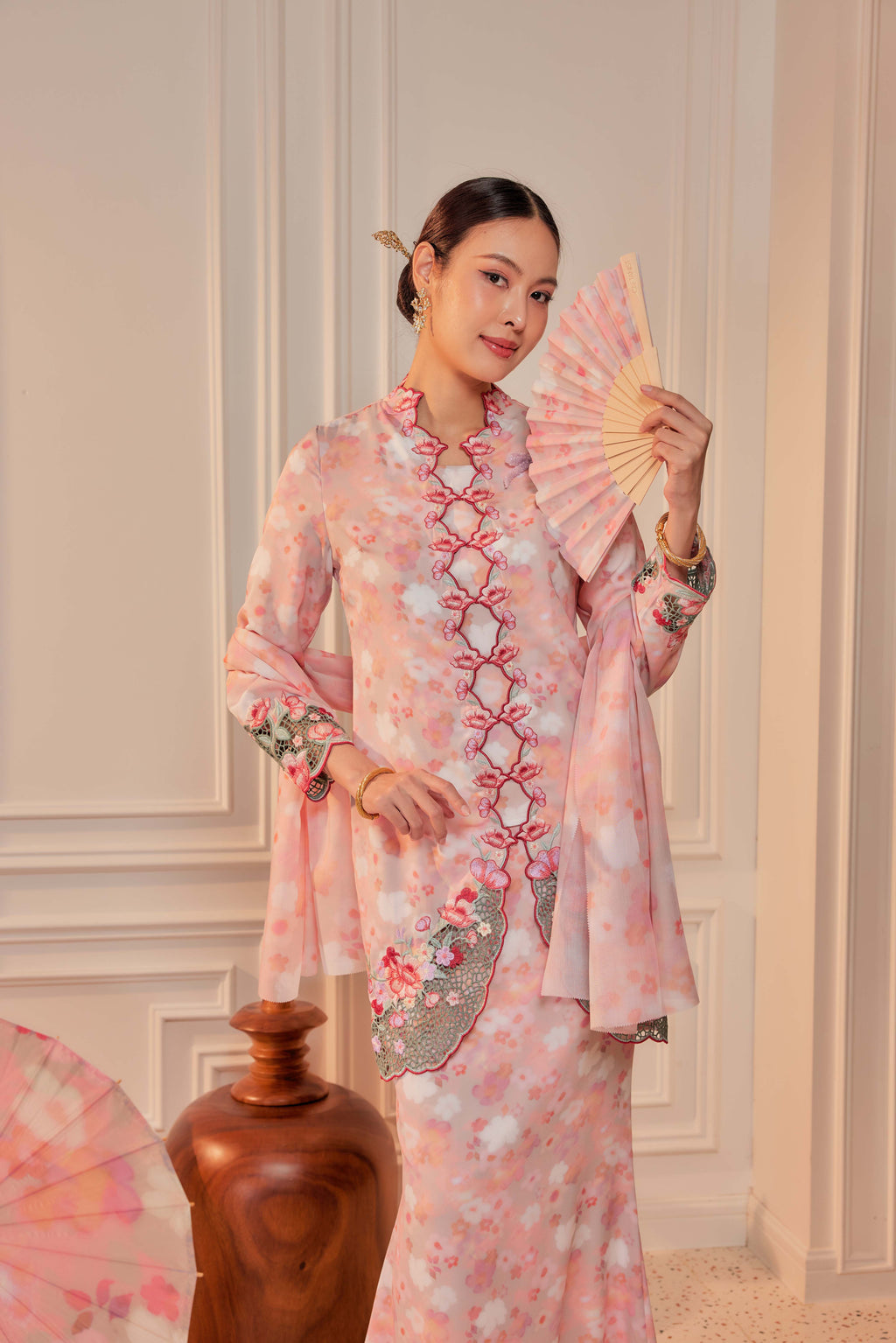 37 - Puspa Pesona - Kebaya Sulam Goyang Set With Matching Fan & Selendang [PREORDER]