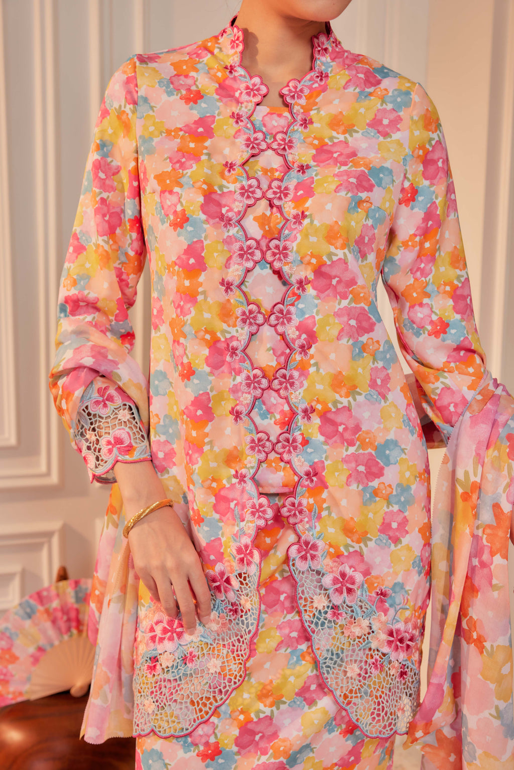 39 - Ratu Melur - Kebaya Sulam Goyang Set With Matching Fan & Selendang [PREORDER]