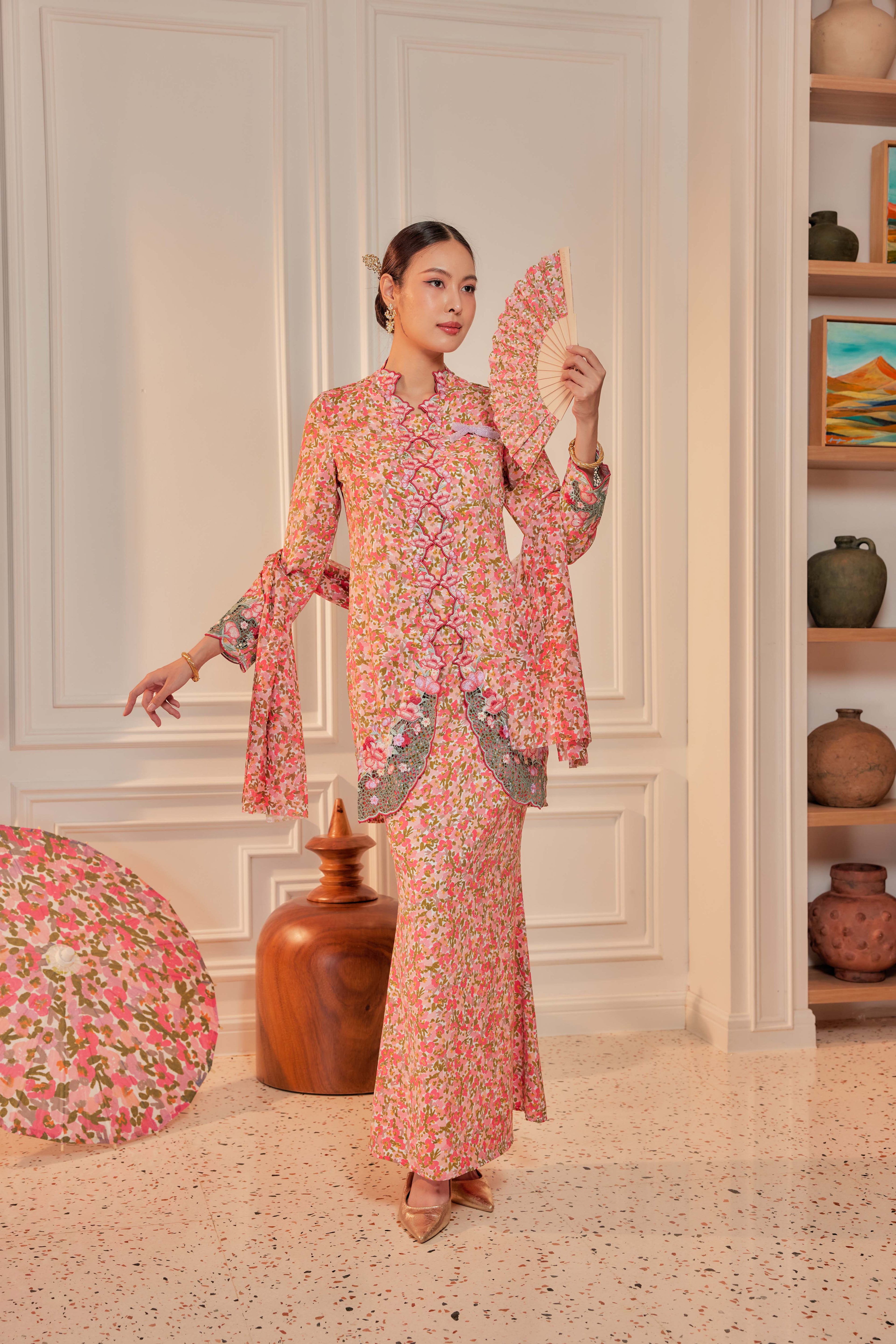 38 - Bunga Air Mata Pengantin - Kebaya Sulam Goyang Set With Matching Fan & Selendang [PREORDER]