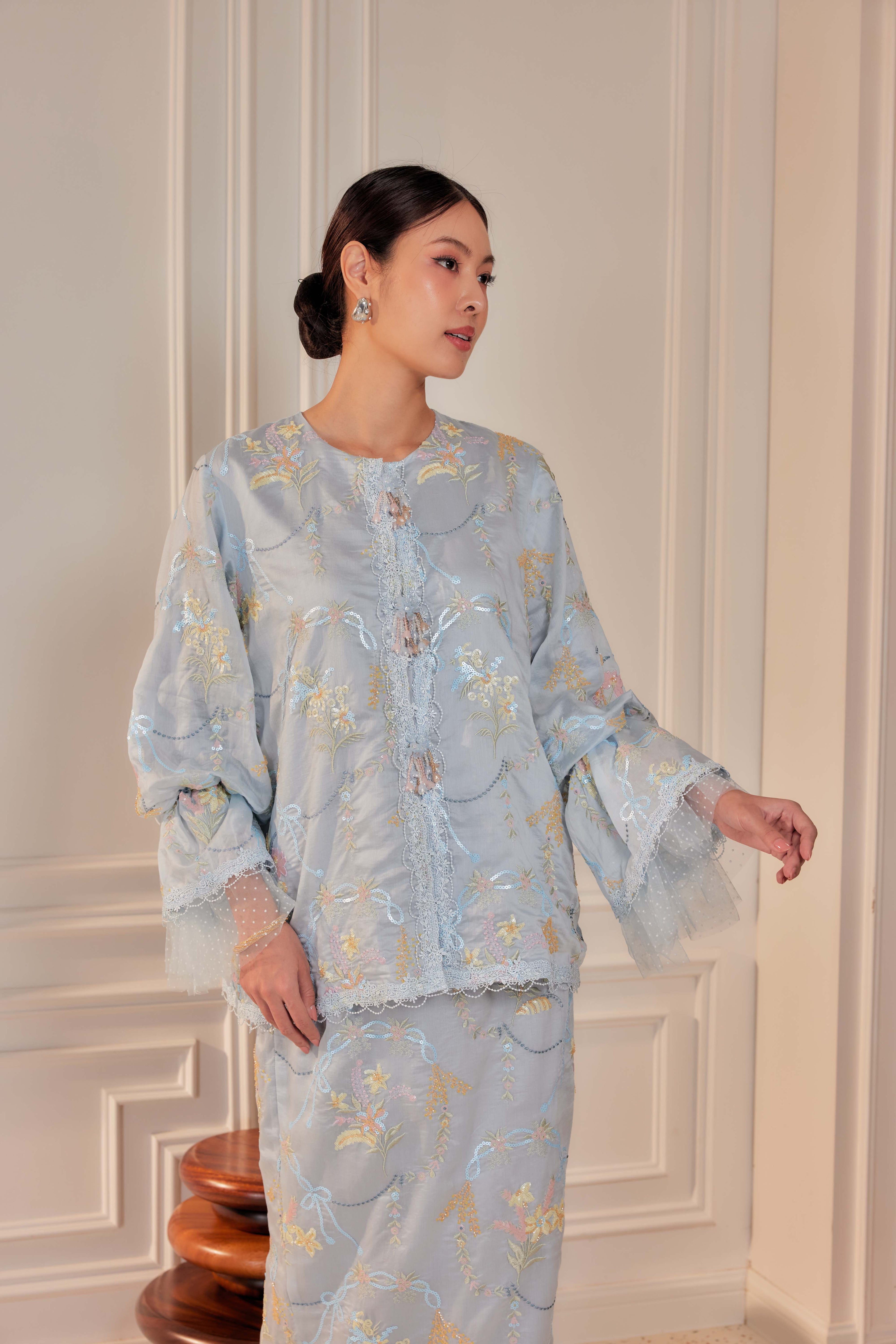 Bayu - Marni Beaded Embellished Kurung with Set of 3 Brooch (Fully Lined)