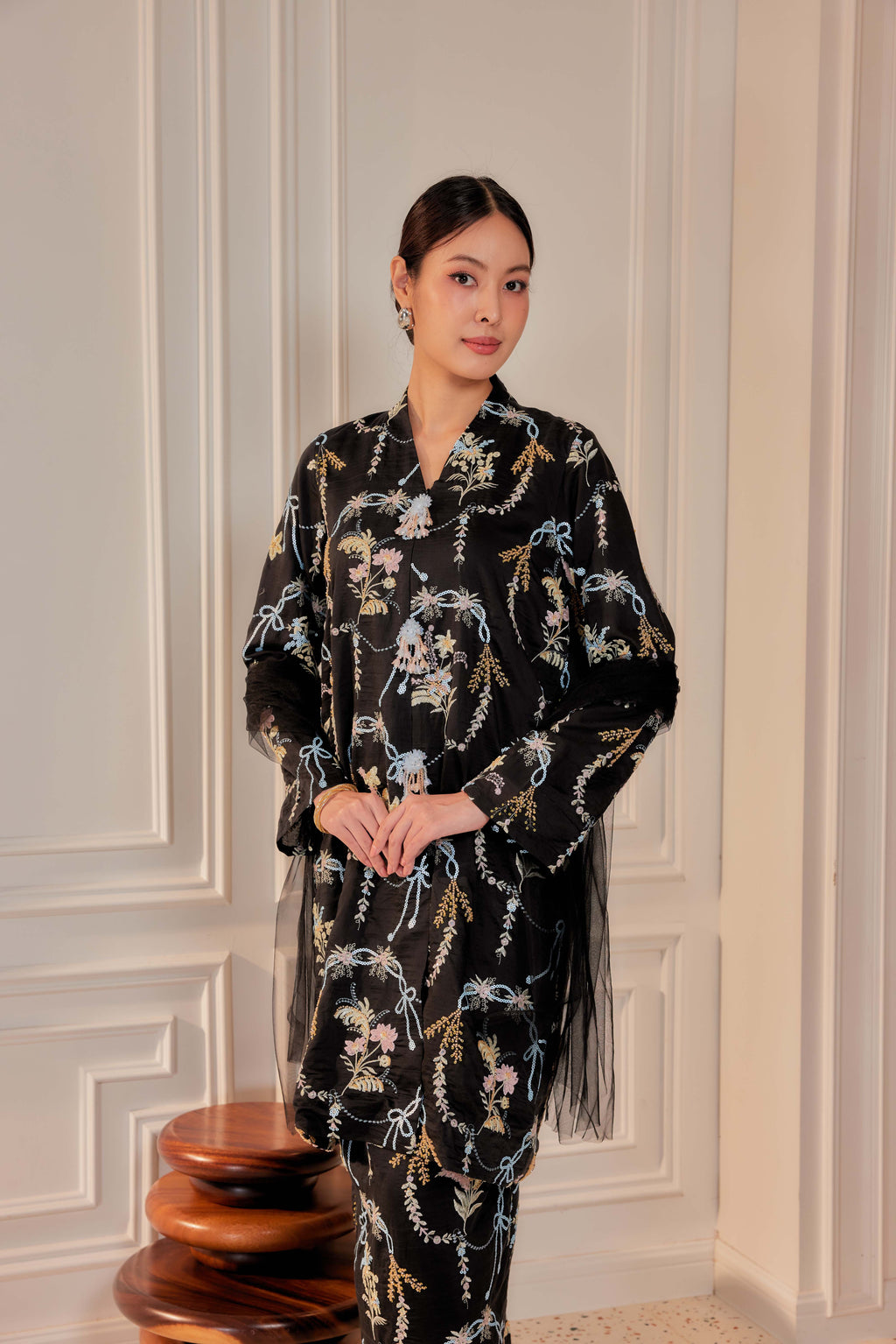 Hitam Manis - Marni Kebarung With Embellishments & Set of 3 Brooch (Fully Lined)