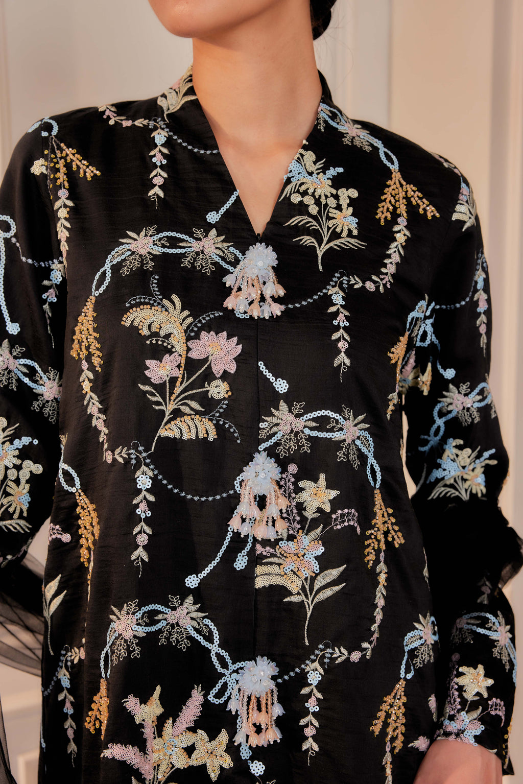 Hitam Manis - Marni Kebarung With Embellishments & Set of 3 Brooch (Fully Lined)