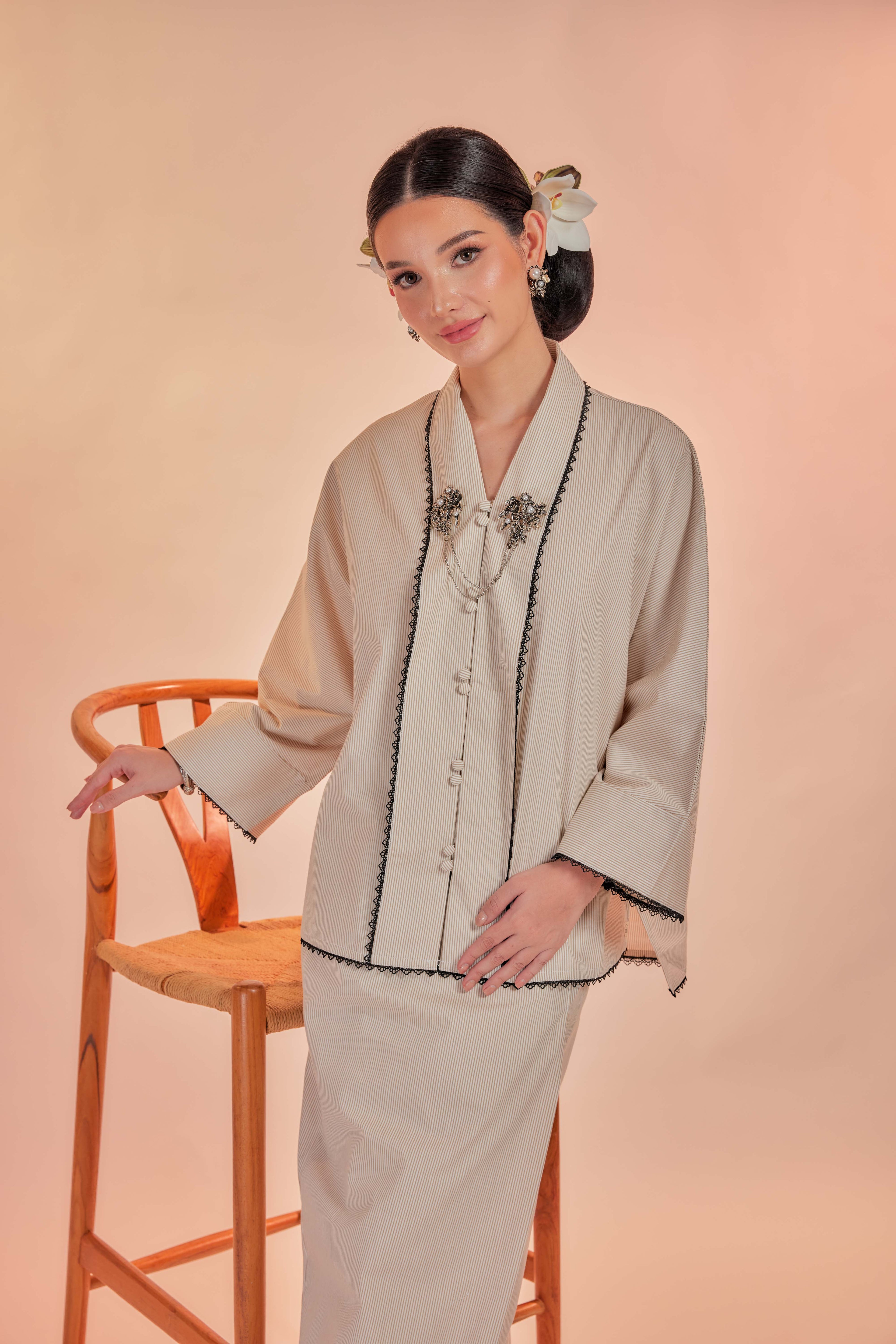 Vanila-Orked Cotton Striped Kebaya with Lace Trim Set