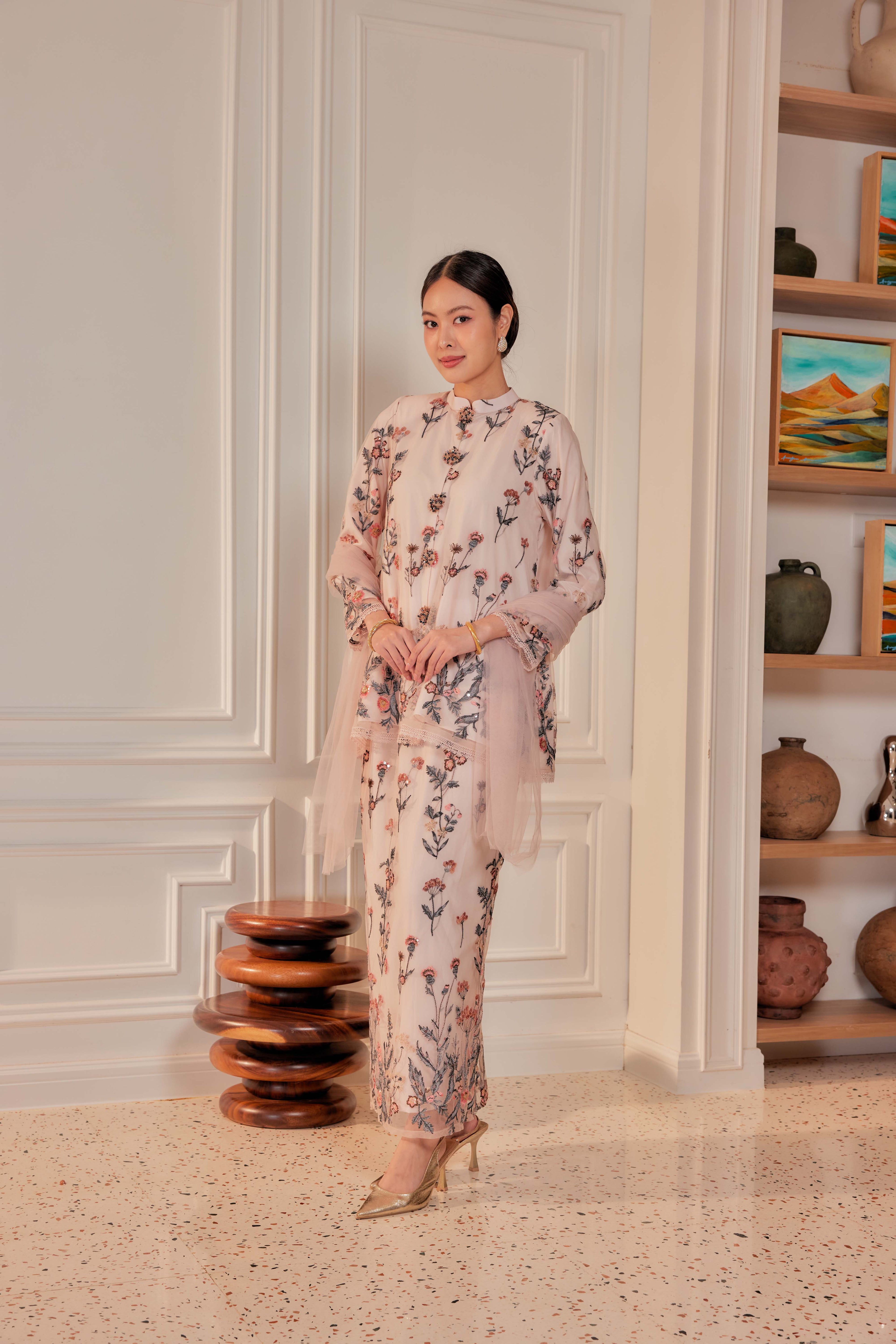 Rosé Tea - Dian Embellished Kebarung with Embroidery Lace Trim [PREORDER MID FEB]