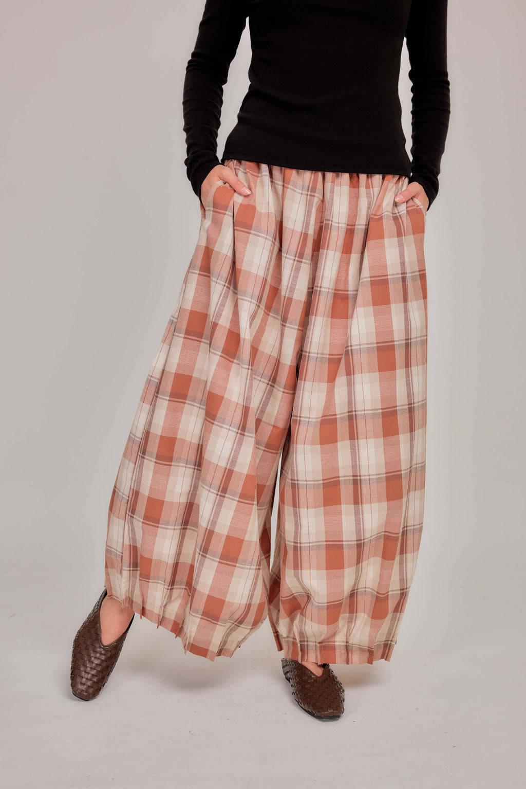 06 - Clay Blush -  Pleated Barrel-leg Pants