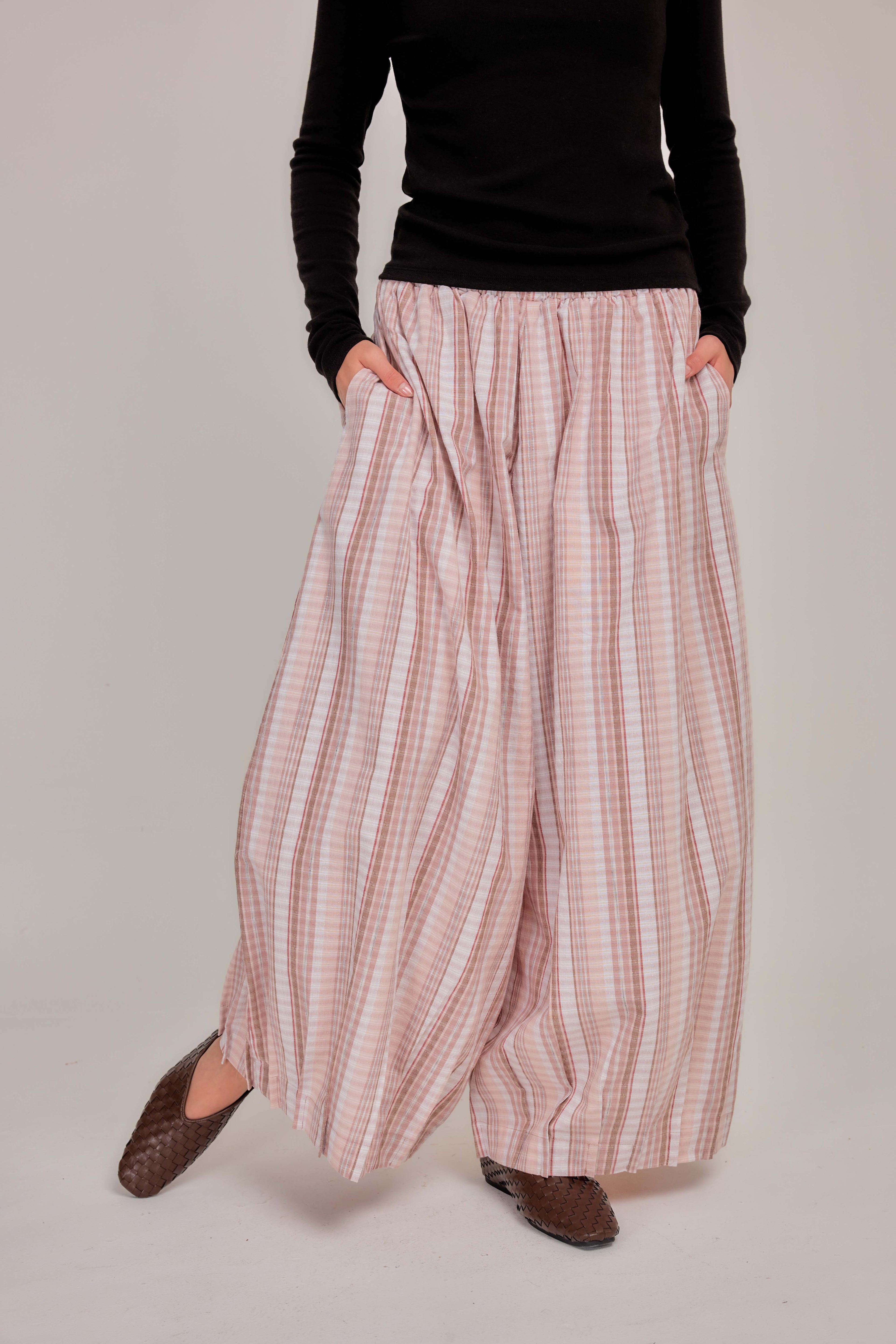 07 - Soft Peony -  Pleated Barrel-leg Pants