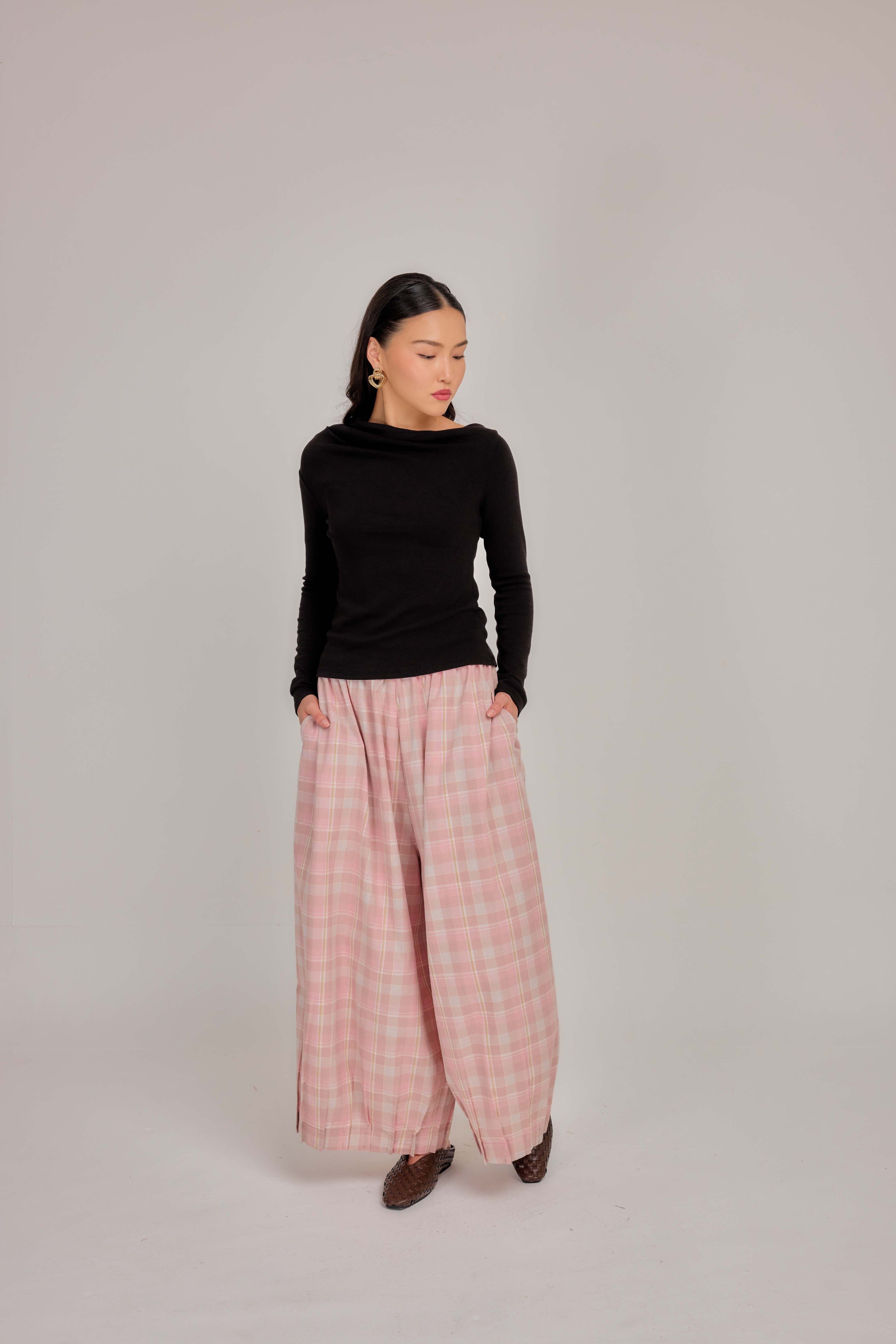 01 - Pink Nougat -Pleated Barrel-leg Pants