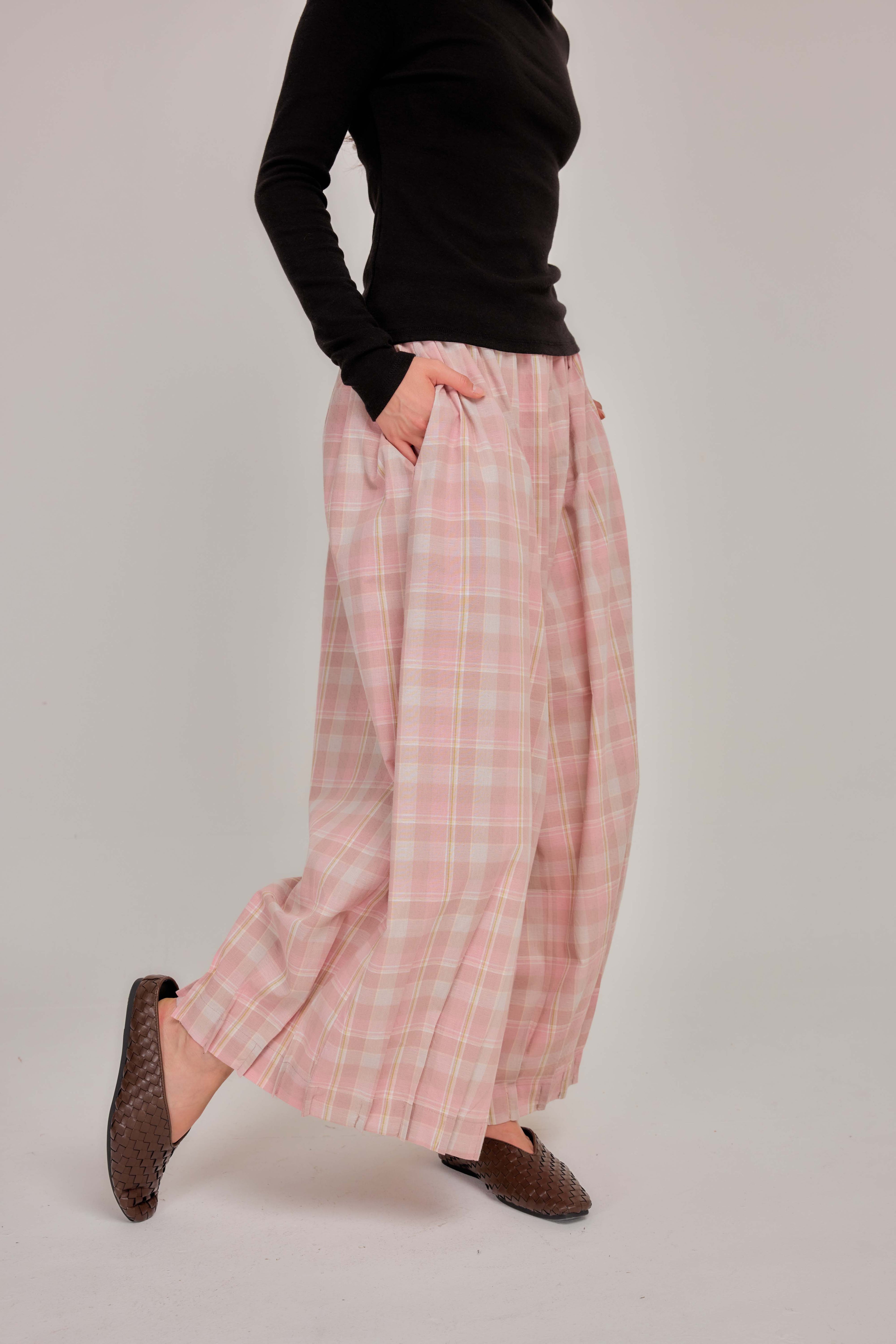 01 - Pink Nougat -Pleated Barrel-leg Pants