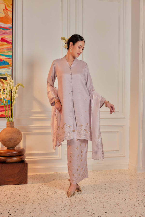 Heirloom Lilac - Bidasari Beaded Bunga Tabur Motif Kebarung (Fully Lined)