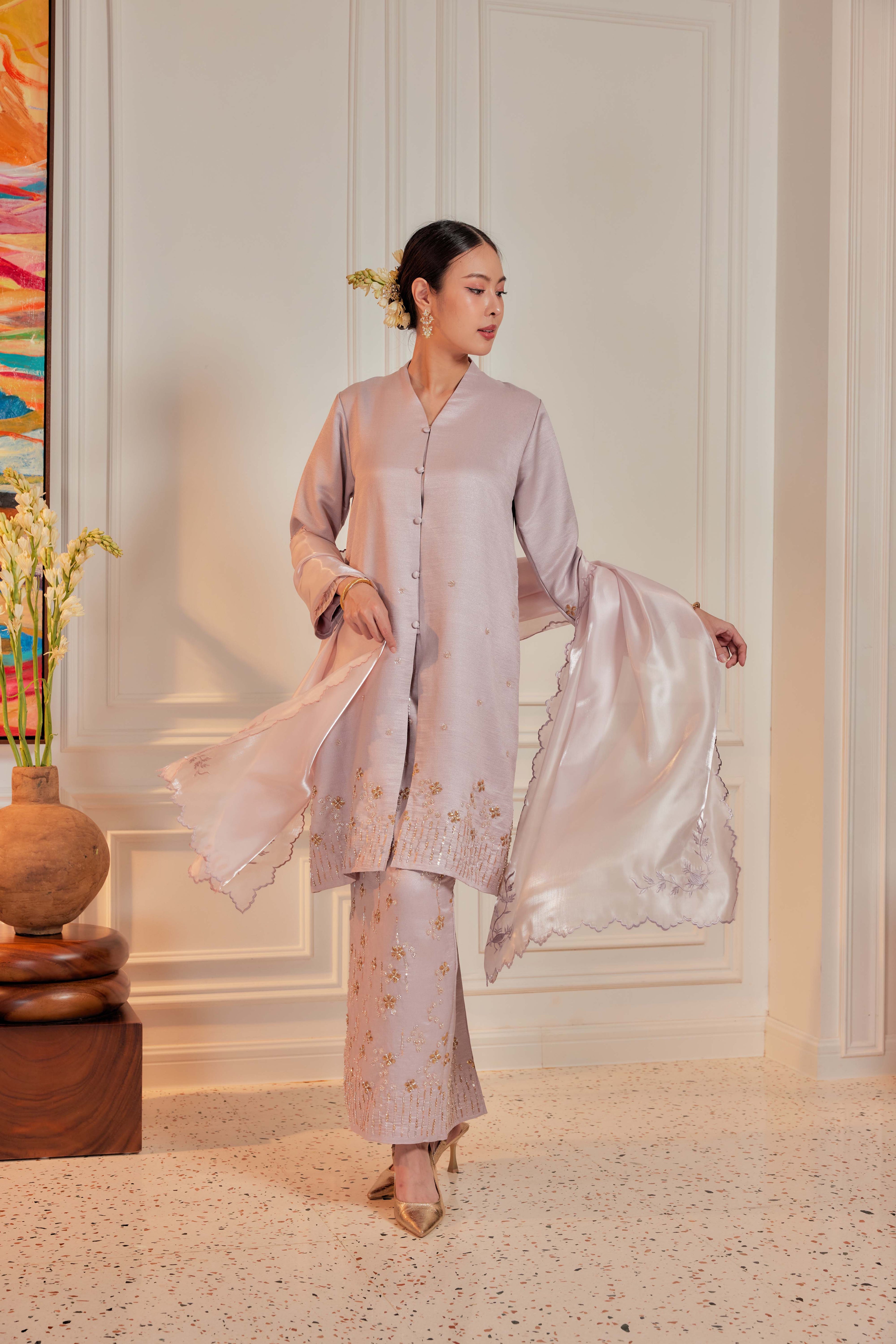 Heirloom Lilac - Bidasari Beaded Bunga Tabur Motif Kebarung (Fully Lined)