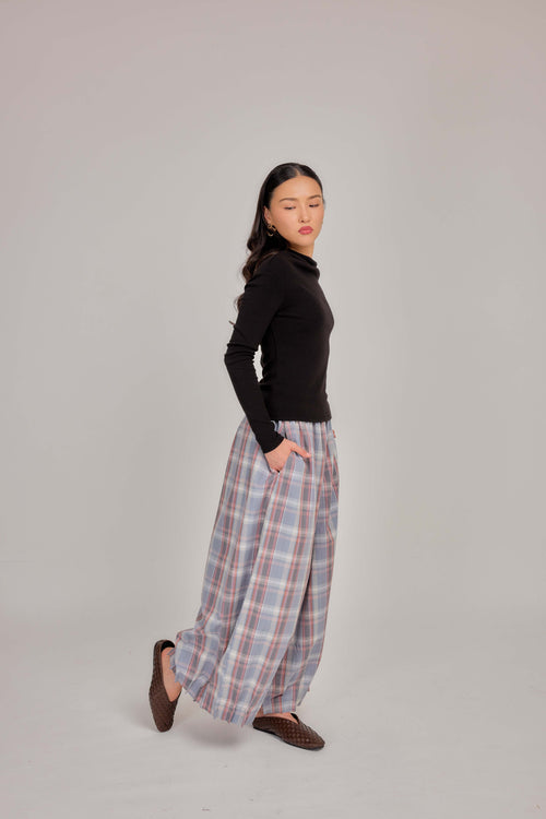 02 -  Ash Blue Rose - Pleated Barrel-leg Pants