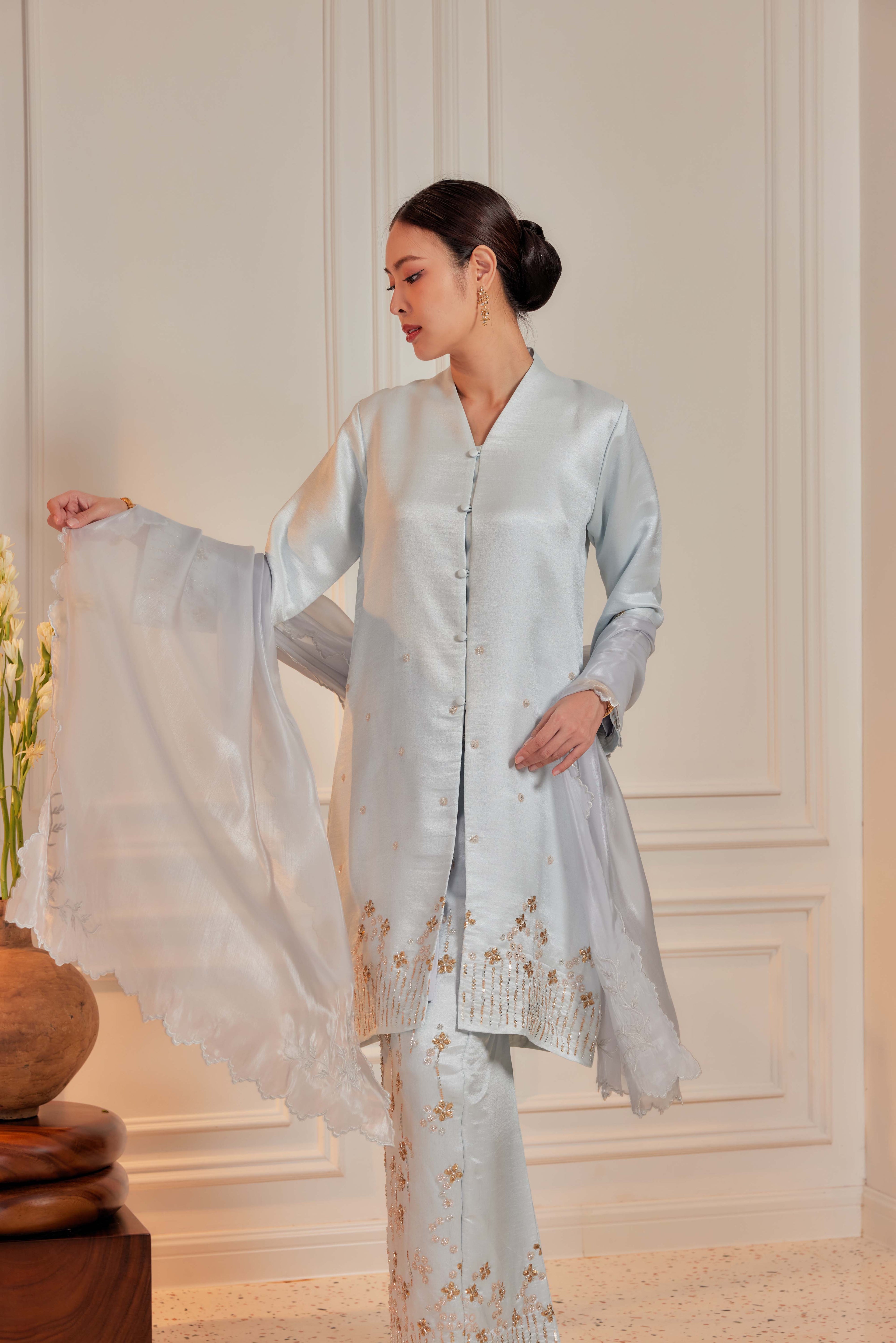 Whispy Blue - Bidasari Beaded Bunga Tabur Motif Kebarung (Fully Lined)