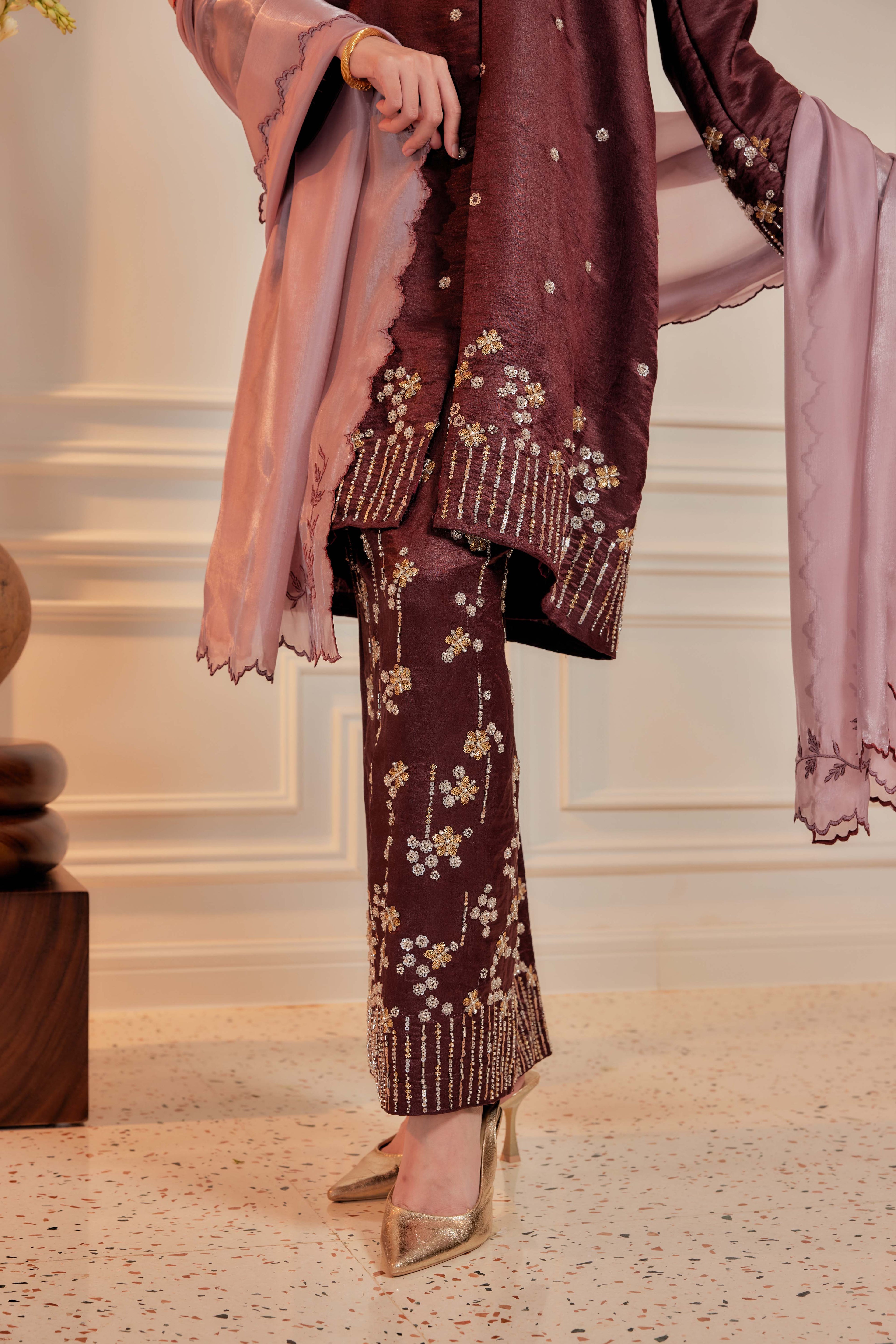 Burgundy Brown - Bidasari Beaded Bunga Tabur Motif Kebarung (Fully Lined)