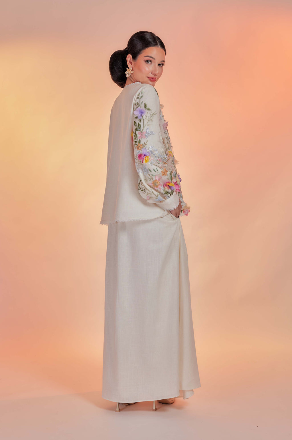 Off White - Tullebloom Linen Two Piece (Fully Lined)