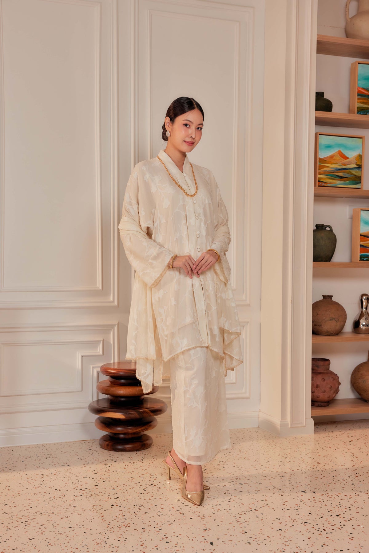 Klasik Vanila - Indah Pelangi Kebaya Labuh Beaded Edition (Fully Lined)