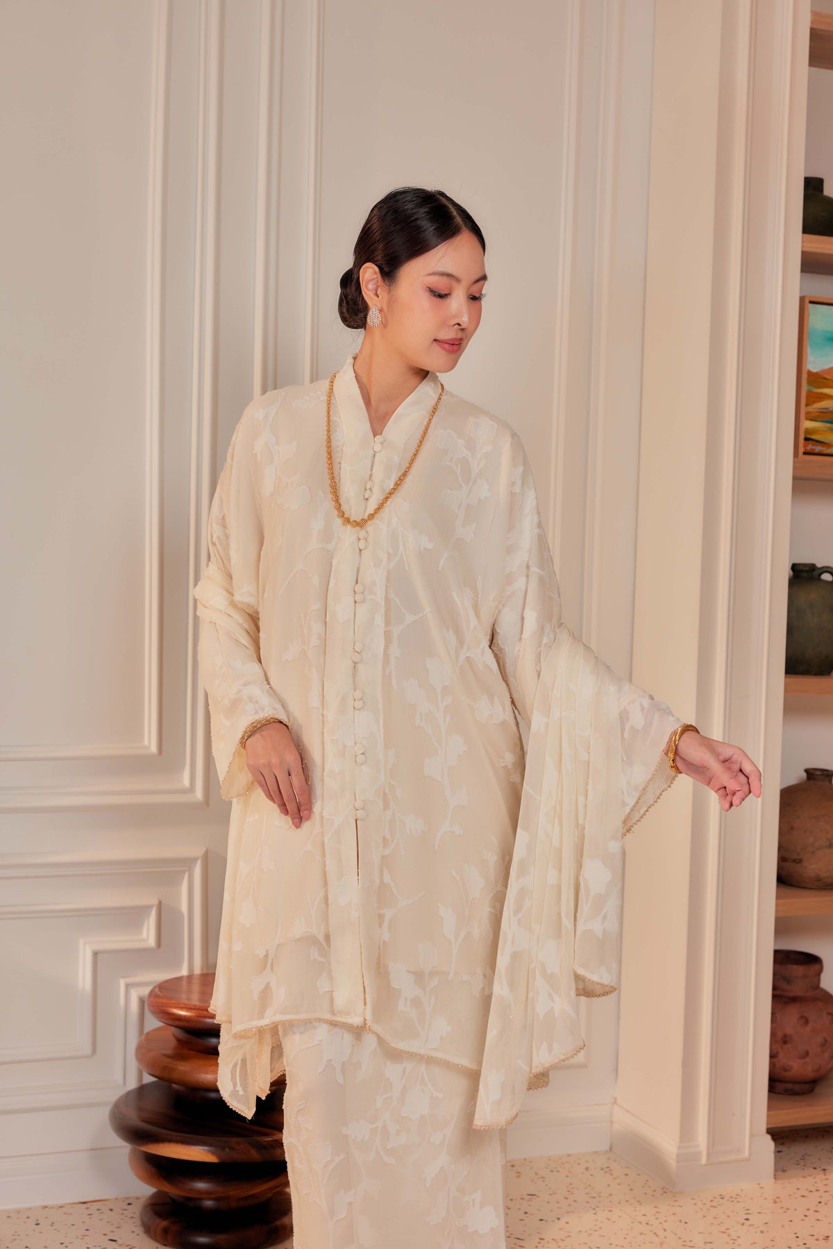 Klasik Vanila - Indah Pelangi Kebaya Labuh Beaded Edition (Fully Lined)