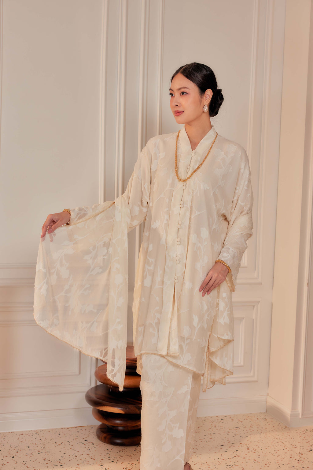Klasik Vanila - Indah Pelangi Kebaya Labuh Beaded Edition (Fully Lined)