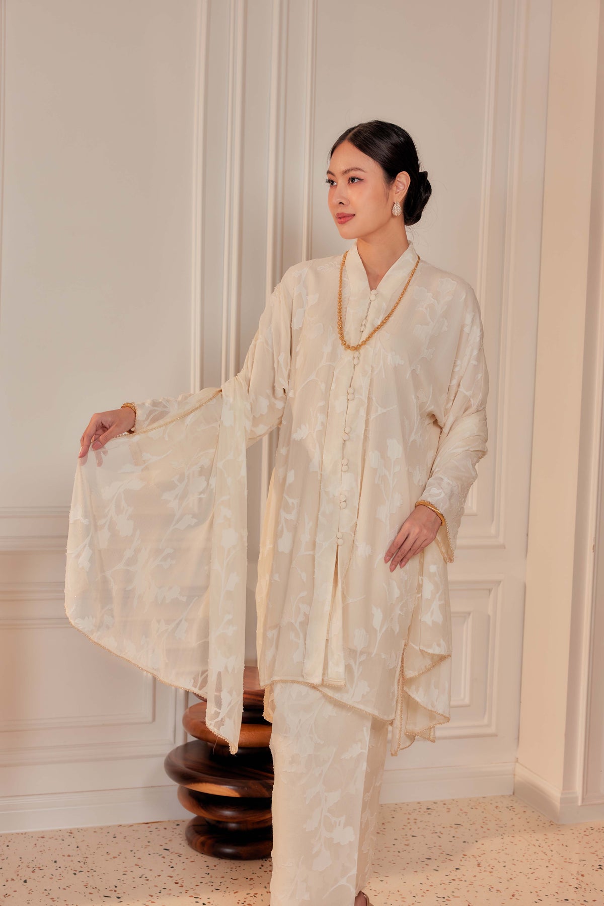 Klasik Vanila - Indah Pelangi Kebaya Labuh Beaded Edition (Fully Lined)
