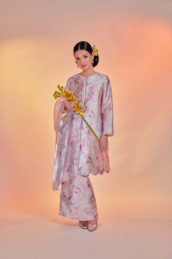 Vintage Lavender Breeze - Kebarung Dayang Senandung with Selendang