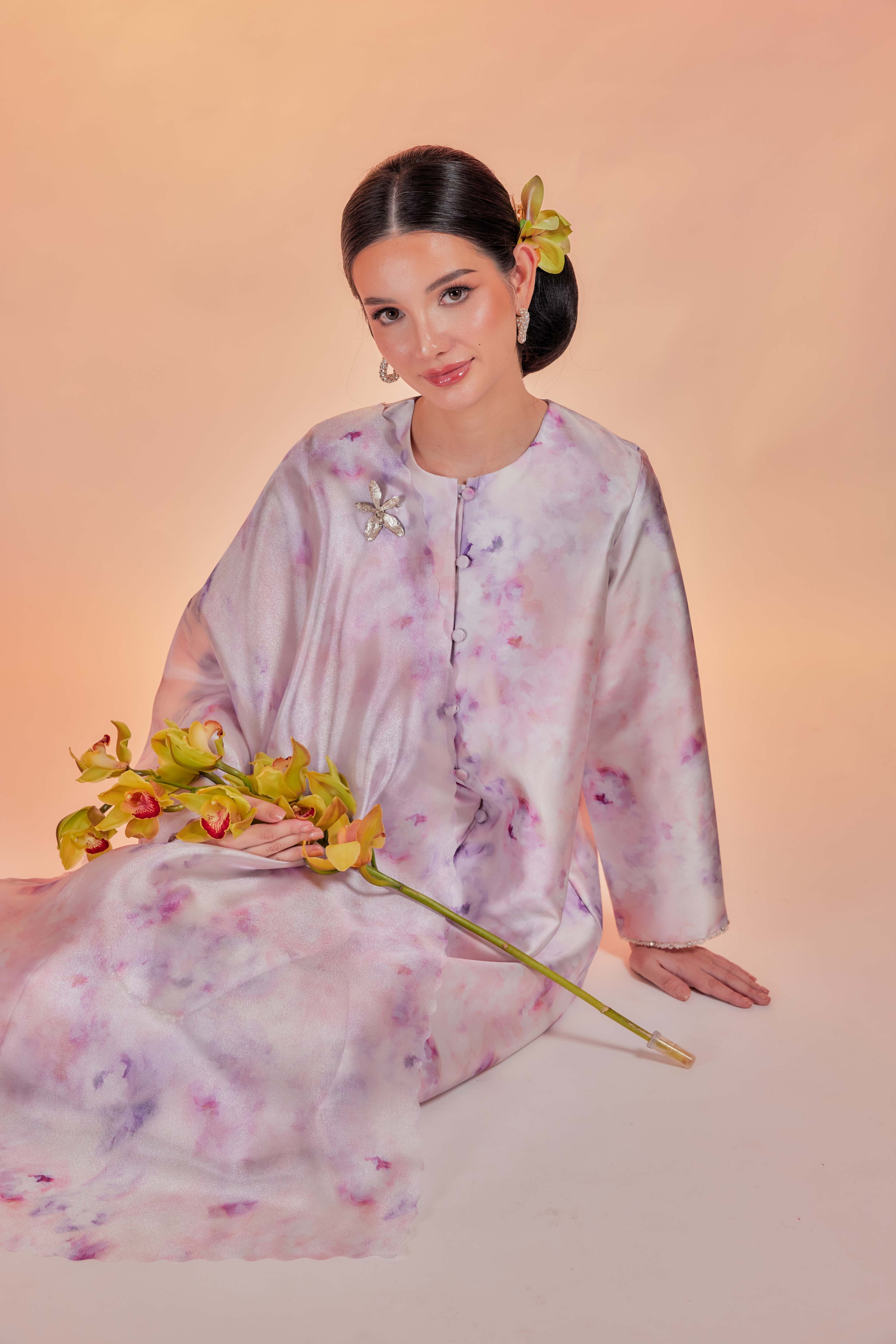 Vintage Lavender Breeze - Kebarung Dayang Senandung with Selendang