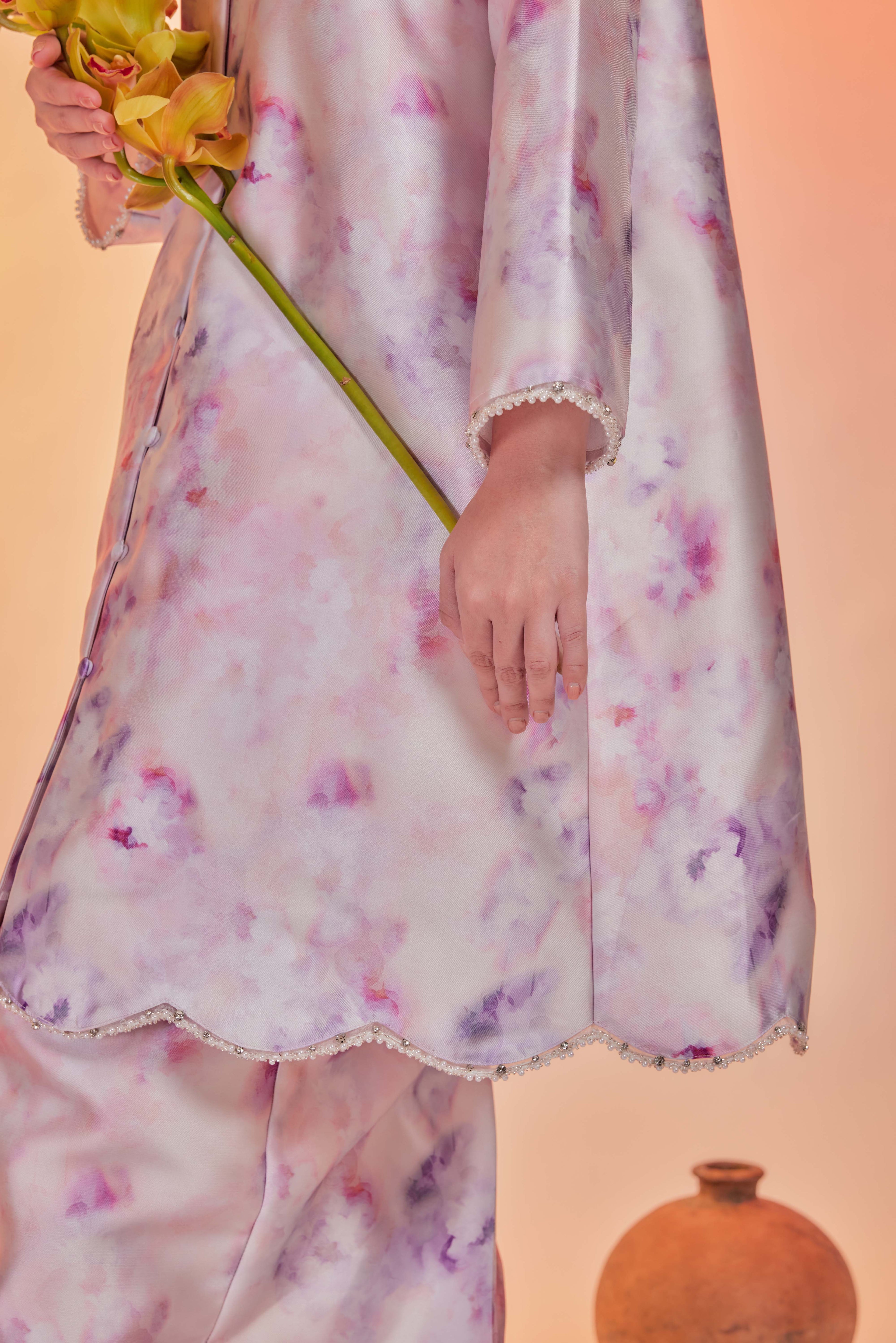 Vintage Lavender Breeze - Kebarung Dayang Senandung with Selendang