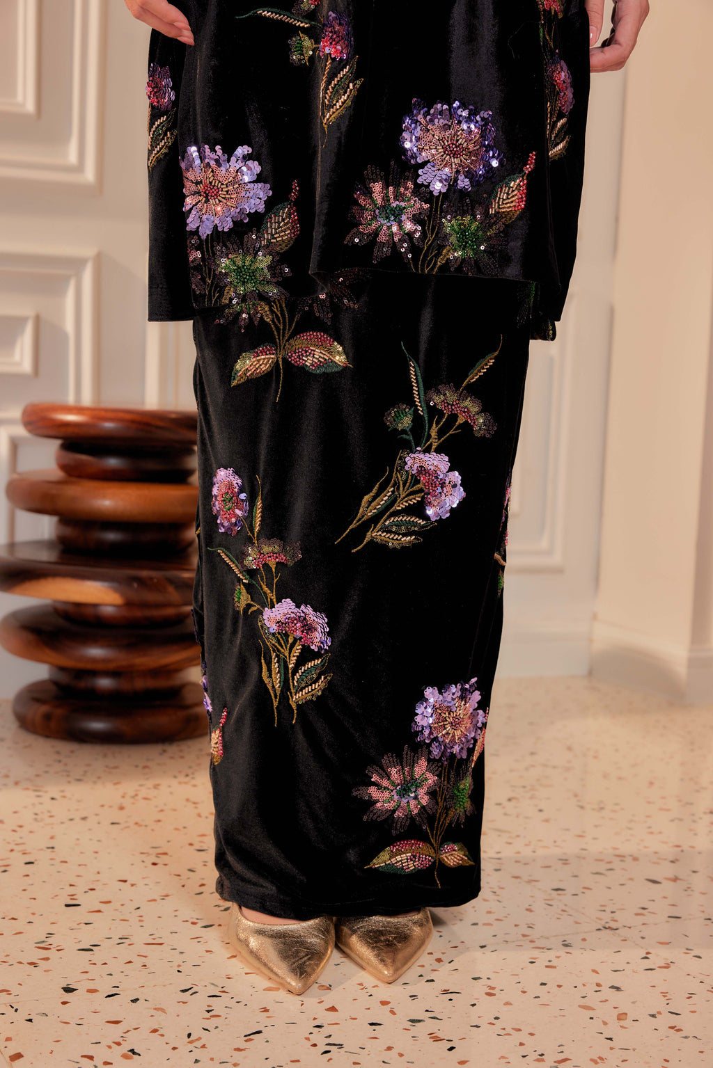 Nelissa Velvet Embellished Kurung (Fully Lined)