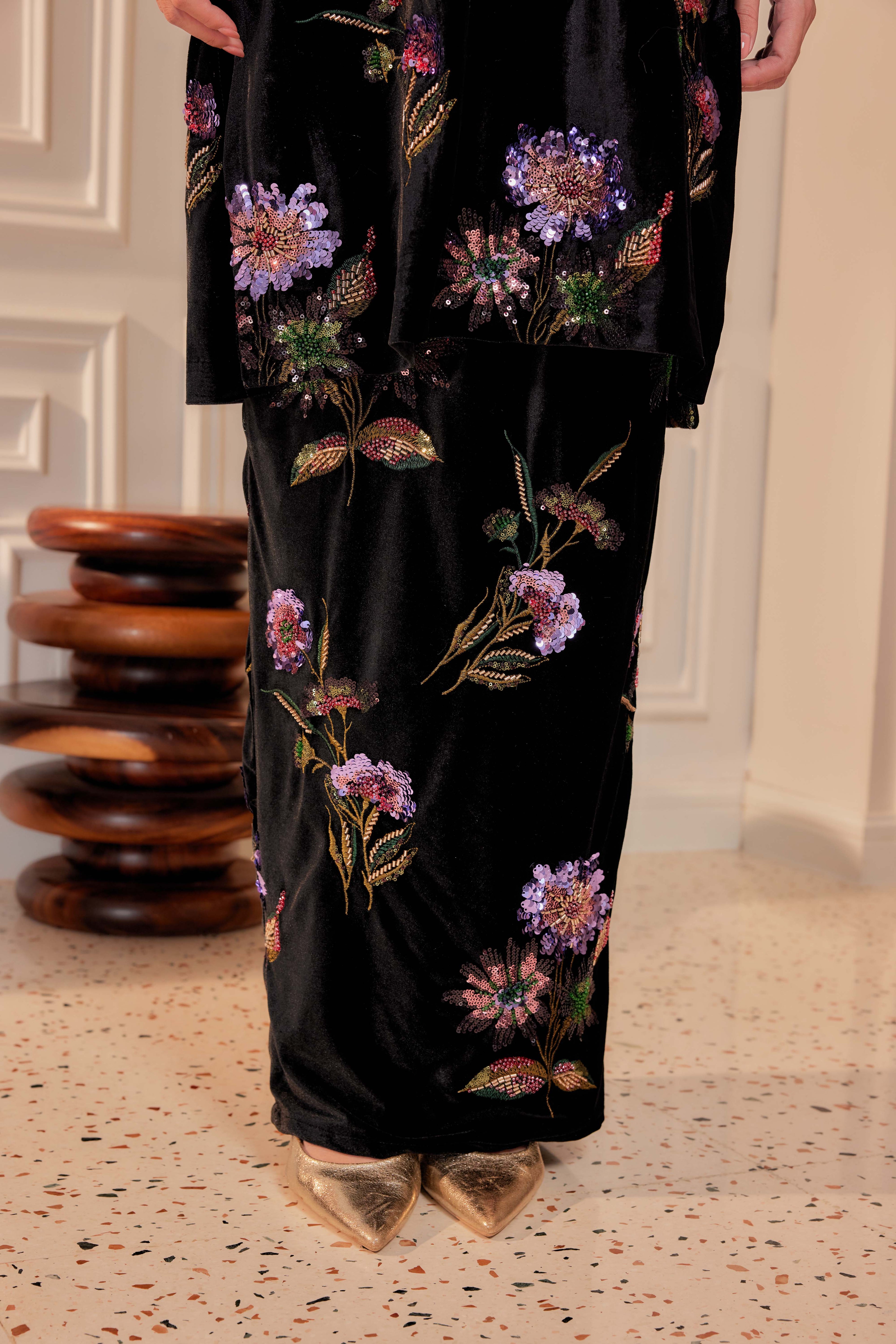 Nelissa Velvet Embellished Kurung (Fully Lined)