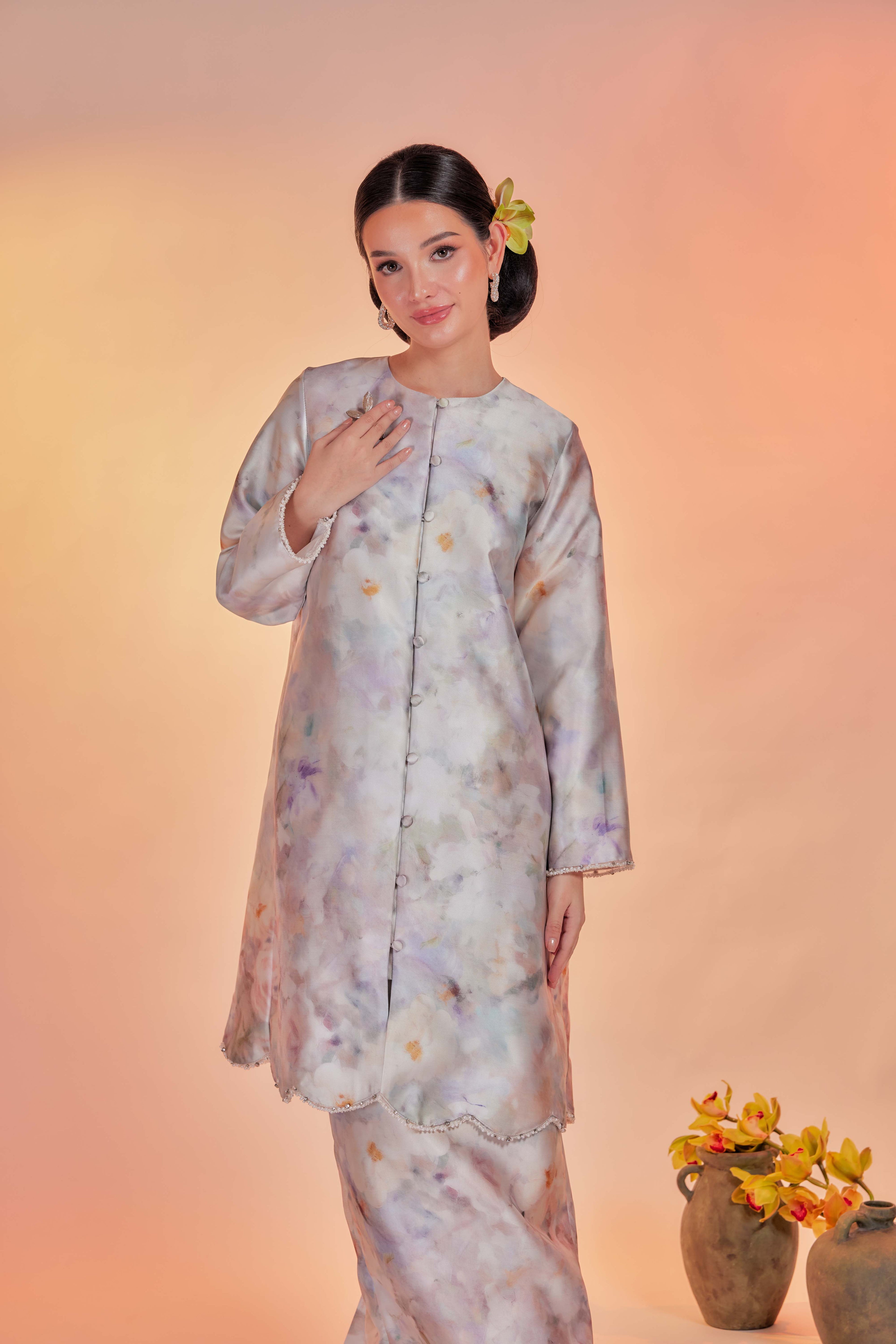 Vintage Blooming Garden - Kebarung Dayang Senandung with Selendang