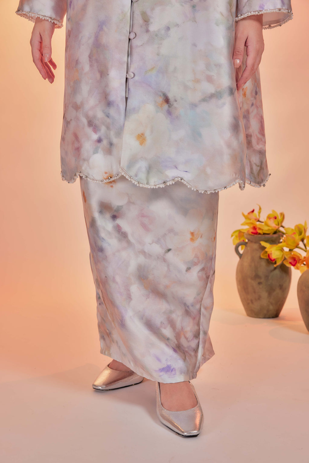 Vintage Blooming Garden - Kebarung Dayang Senandung with Selendang