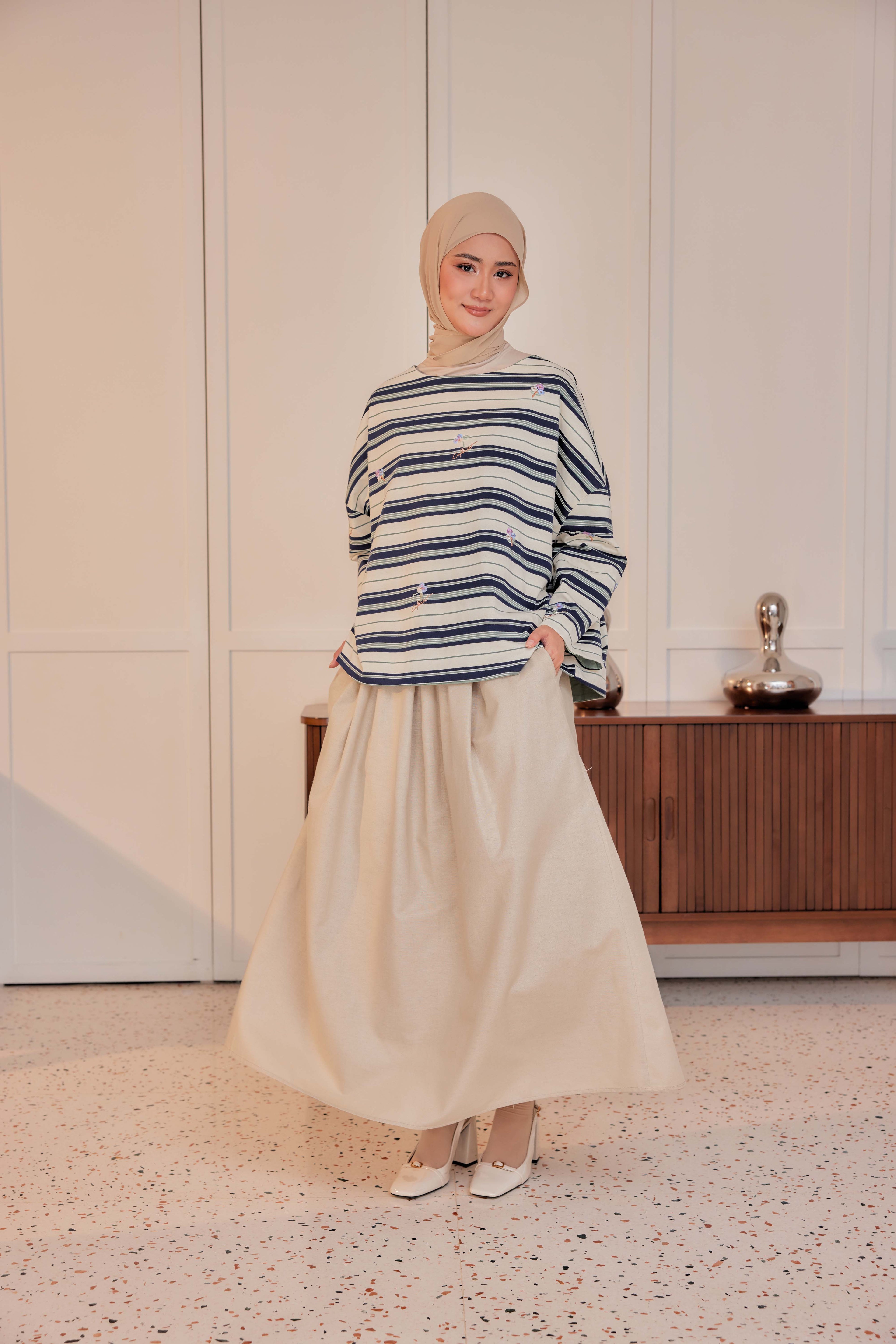 Striped Embroidered Cotton Relaxed Reversible Tee - Forget-Me-Nots