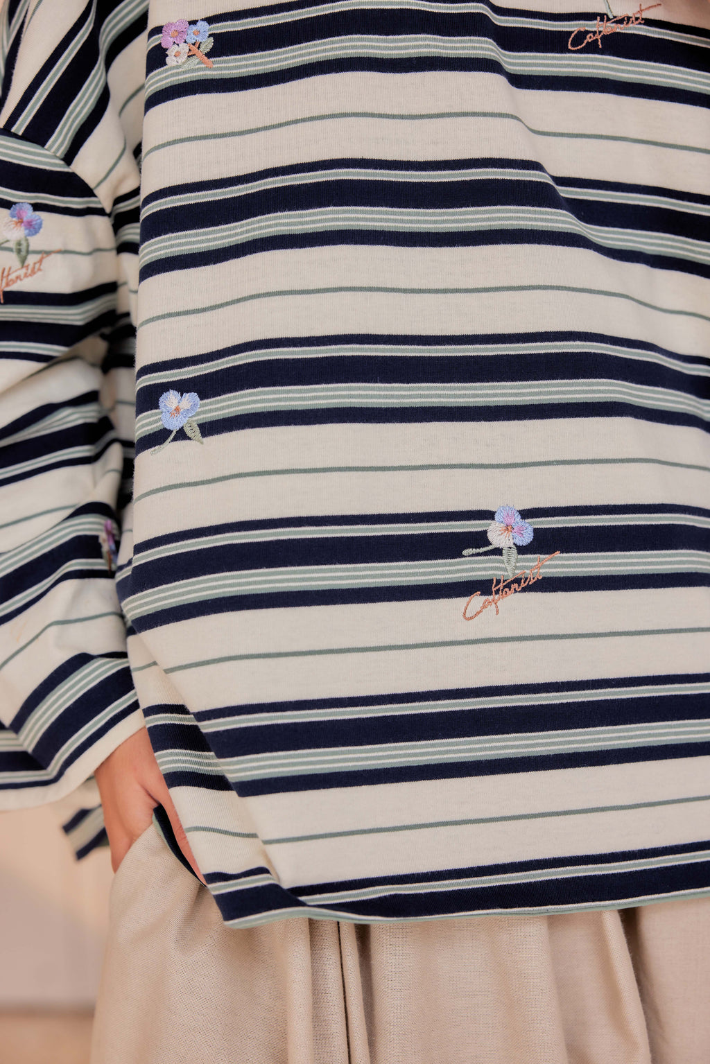 Striped Embroidered Cotton Relaxed Reversible Tee - Forget-Me-Nots