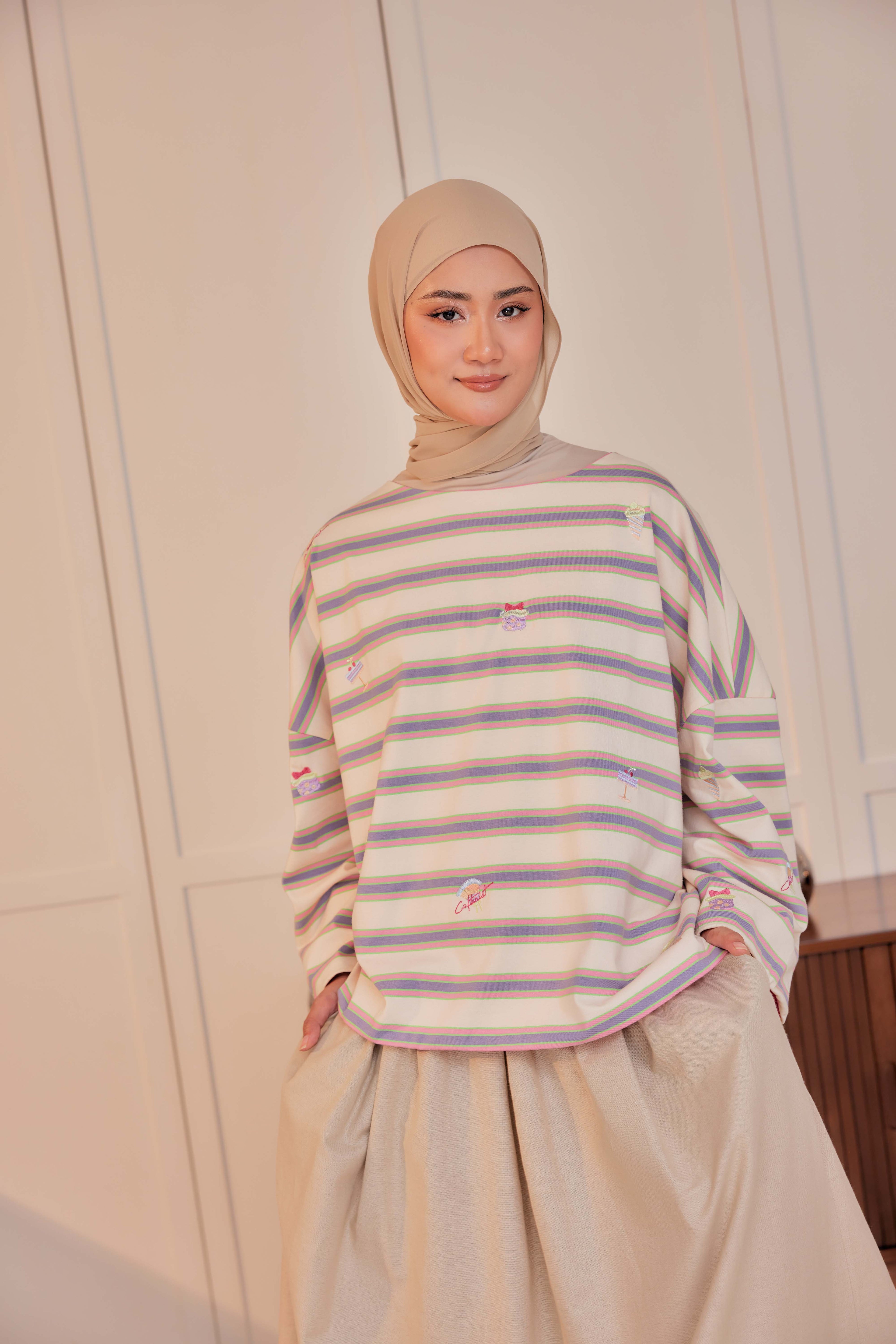 Striped Embroidered Cotton Relaxed Reversible Tee - Sweet Dreams