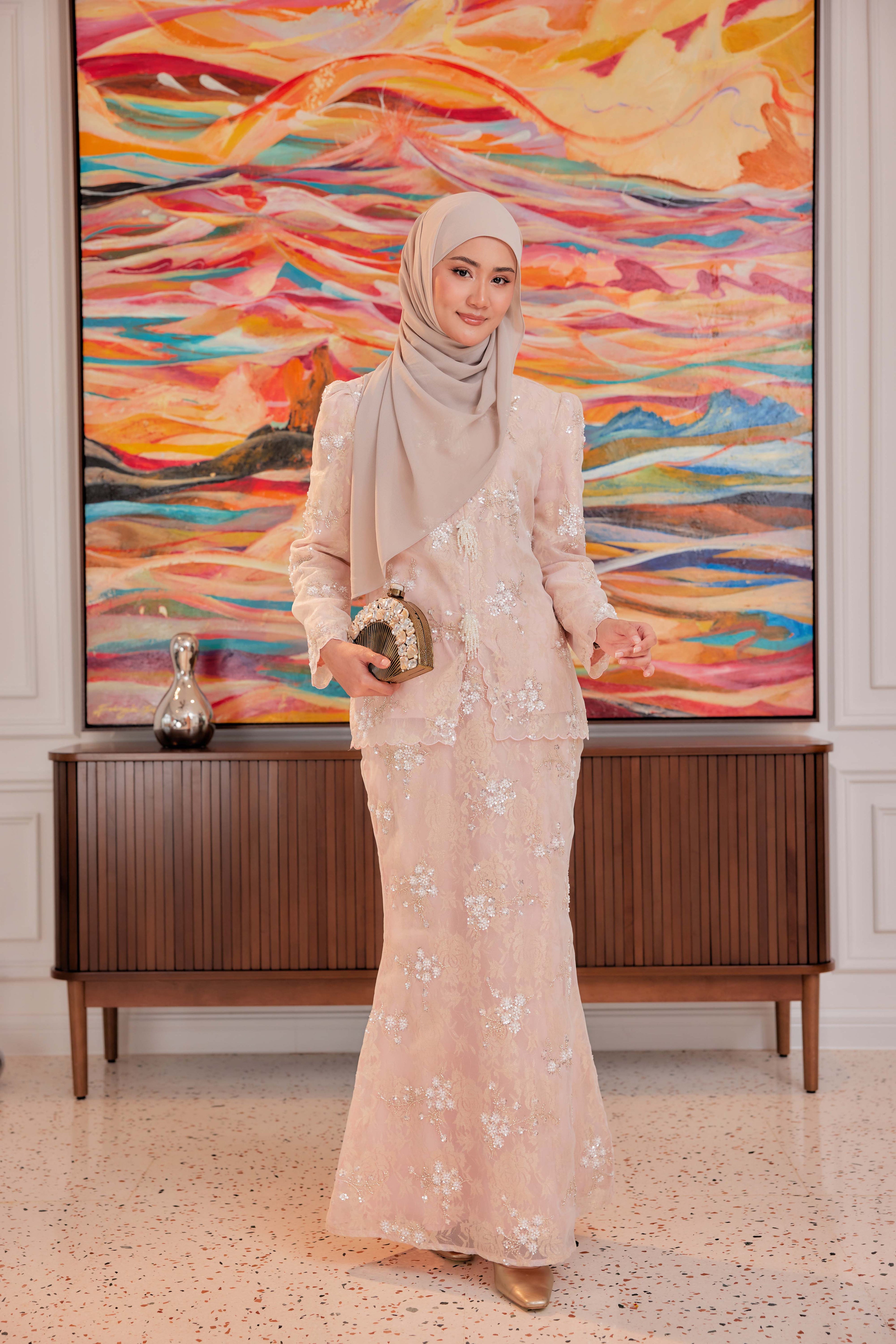 Ballerina Pink - Alaia Beaded Lace Kurung With Set of 3 Pearl Brooch (Fully Lined)