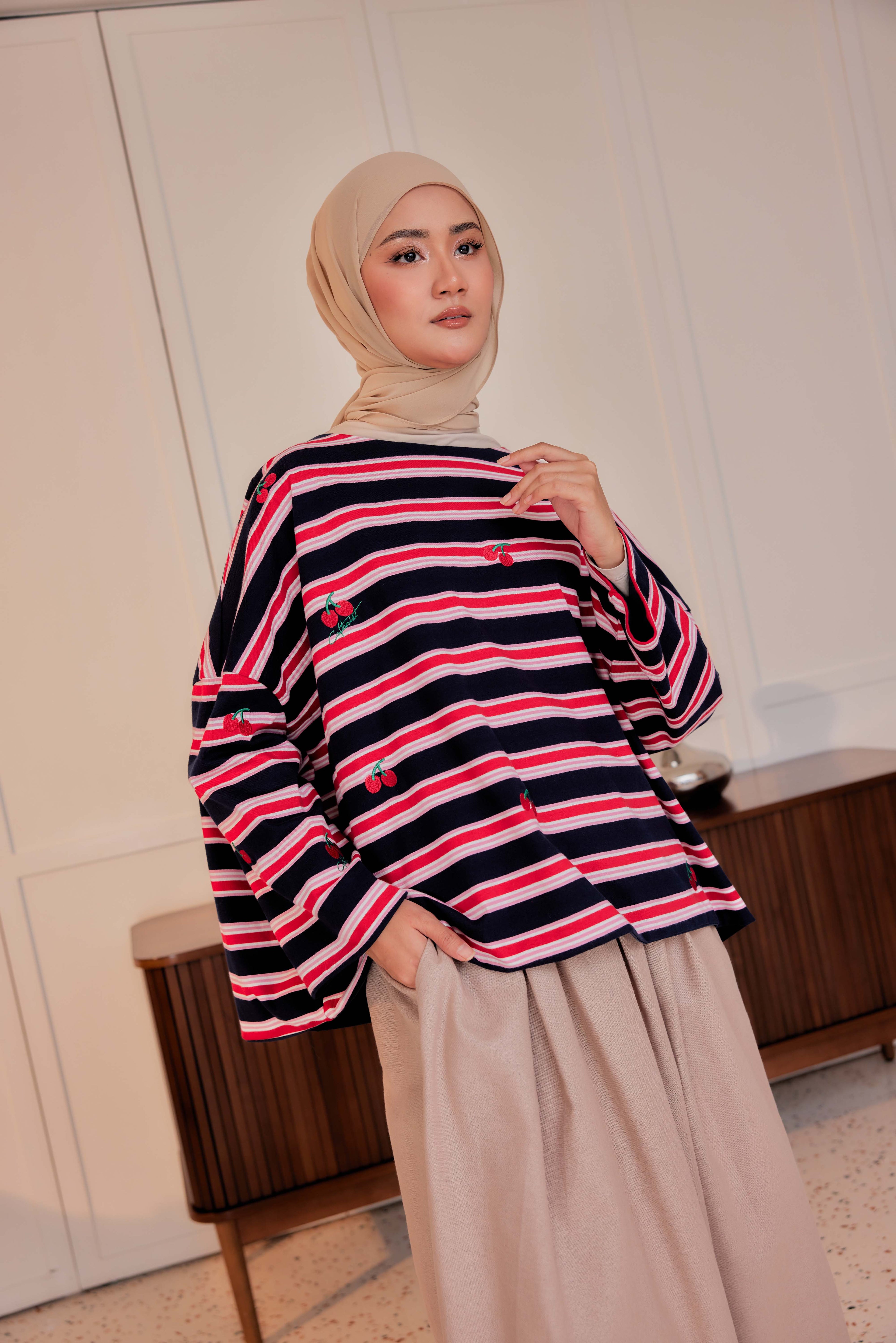 Striped Embroidered Cotton Relaxed Reversible Tee - Mon chérie