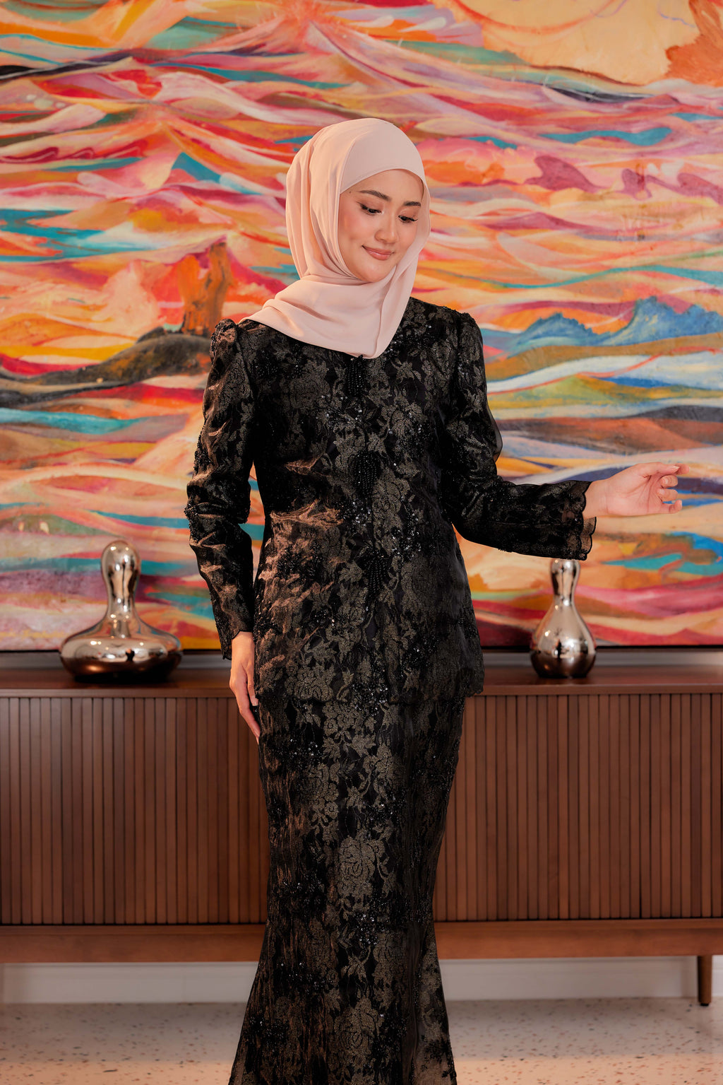 Stardust - Alaia Beaded Lace Kurung With Set of 3 Pearl Brooch (Fully Lined)