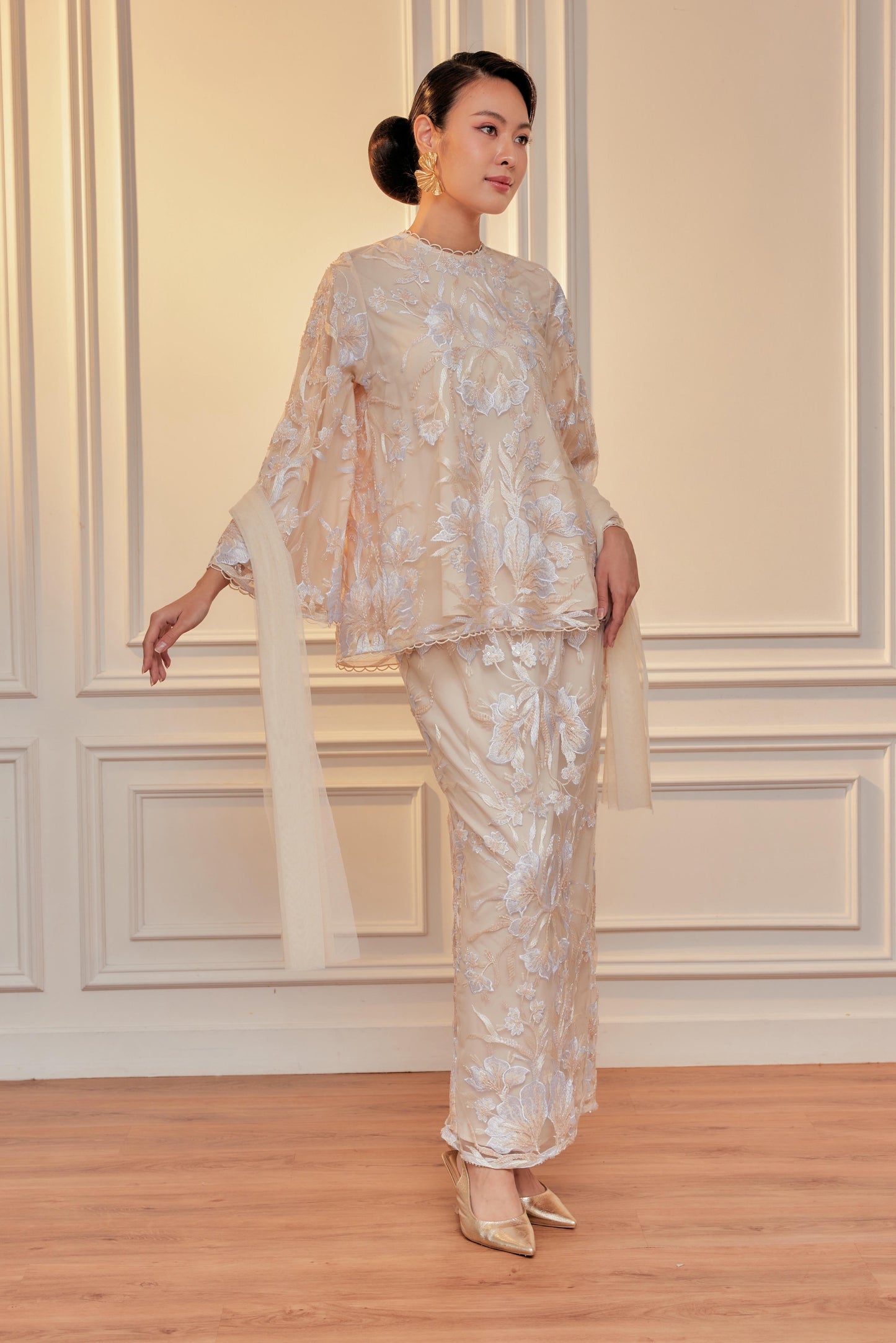 Alila Beaded Lace Kurung Set with Selendang (Full Lining)[MADE-TO-ORDER: 1 WEEK FROM ORDER DATE]