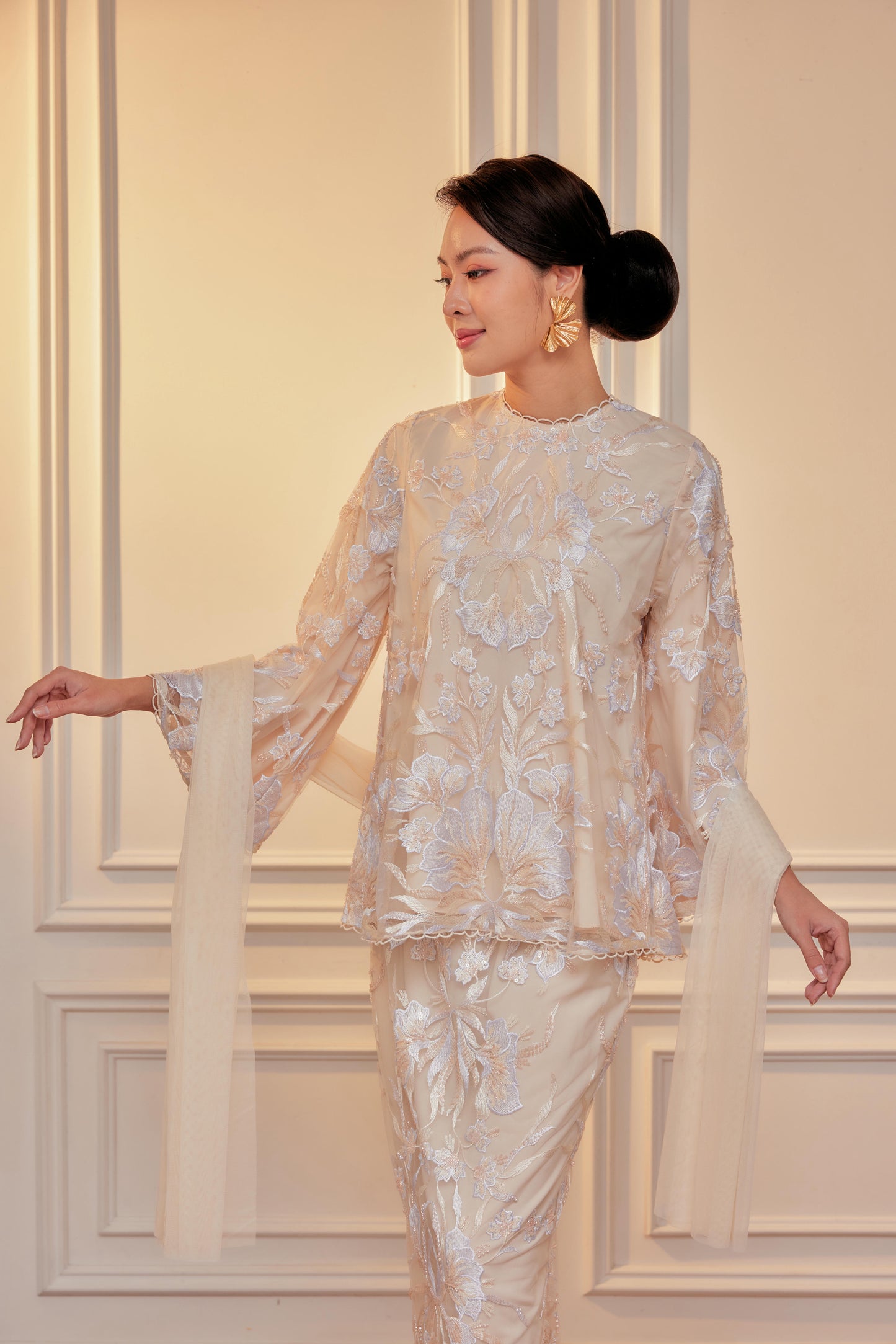 Alila Beaded Lace Kurung Set with Selendang (Full Lining)[MADE-TO-ORDER: 1 WEEK FROM ORDER DATE]