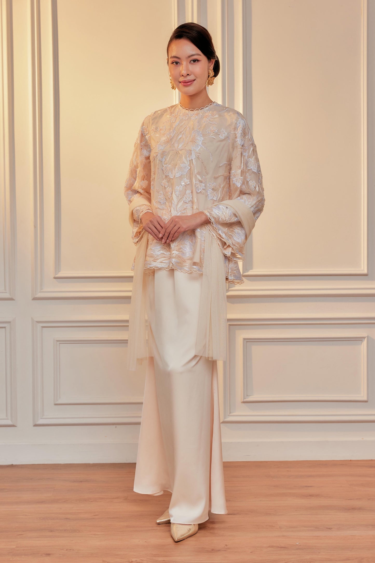 Alila Beaded Lace Kurung Set with Selendang (Full Lining)[MADE-TO-ORDER: 1 WEEK FROM ORDER DATE]