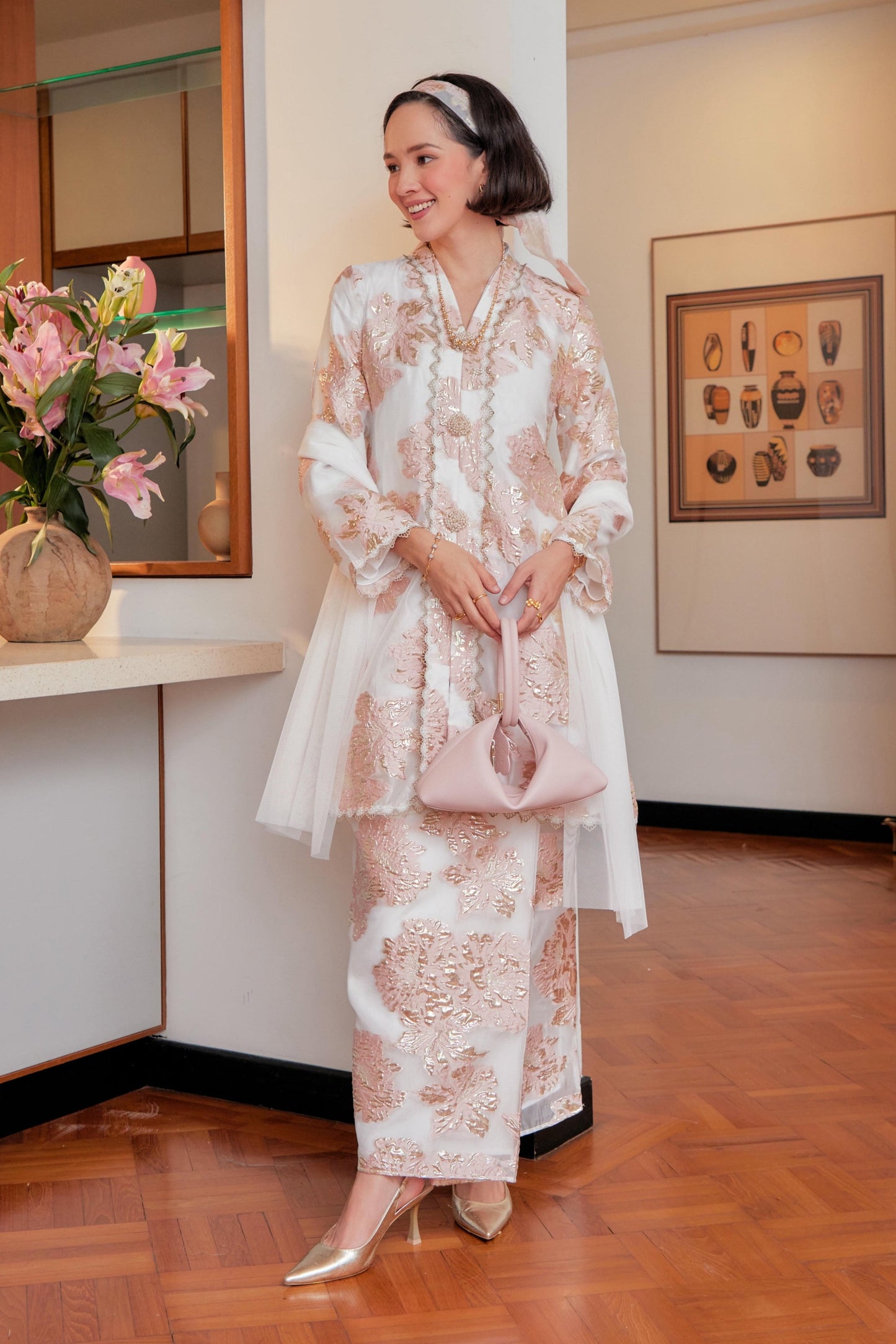 Champagne -Raia Kebaya Organza Lace  Set(Full Lining)