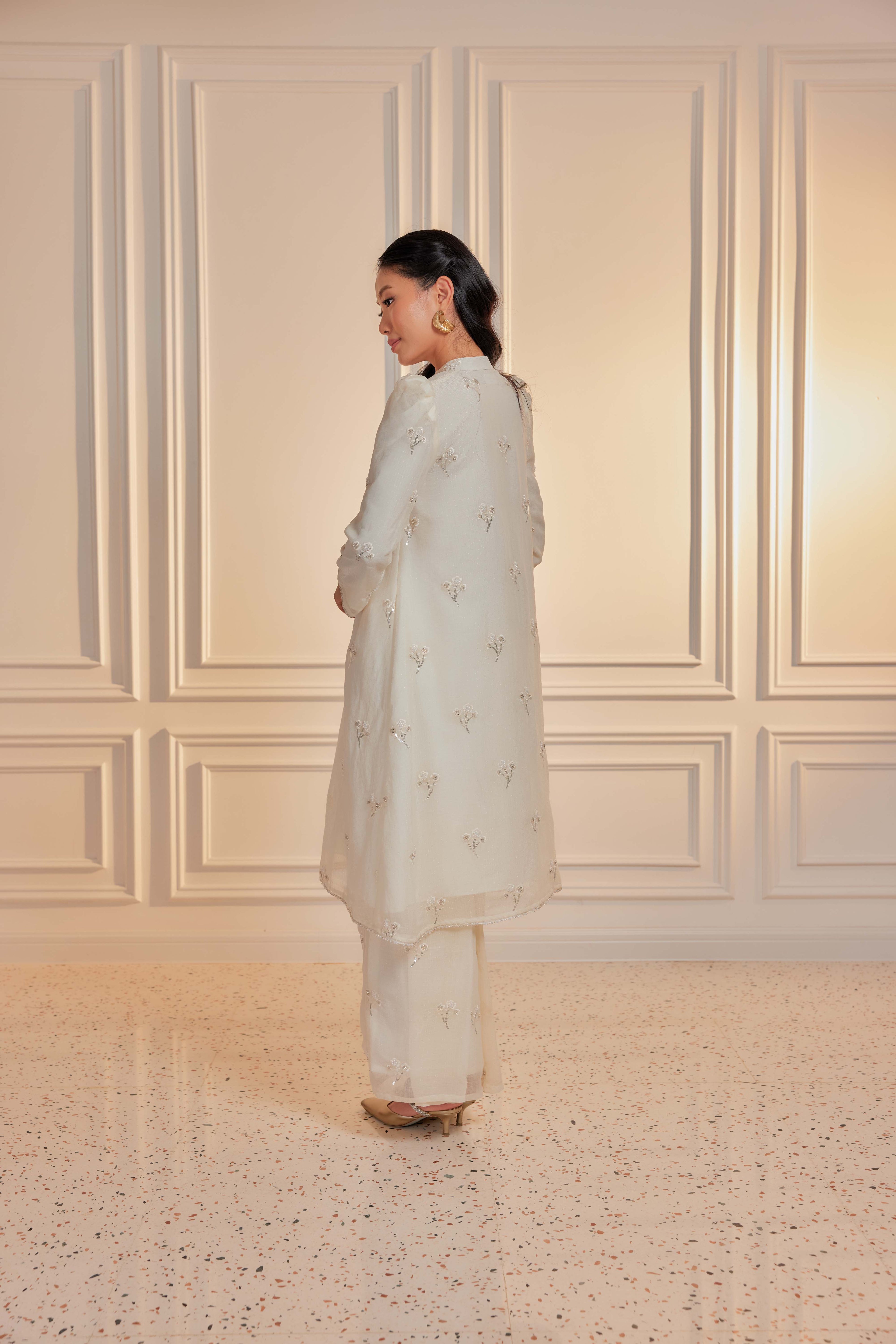 Klasik Vanilla - Mutiara Embellished Kebarung Set (Full Lining)