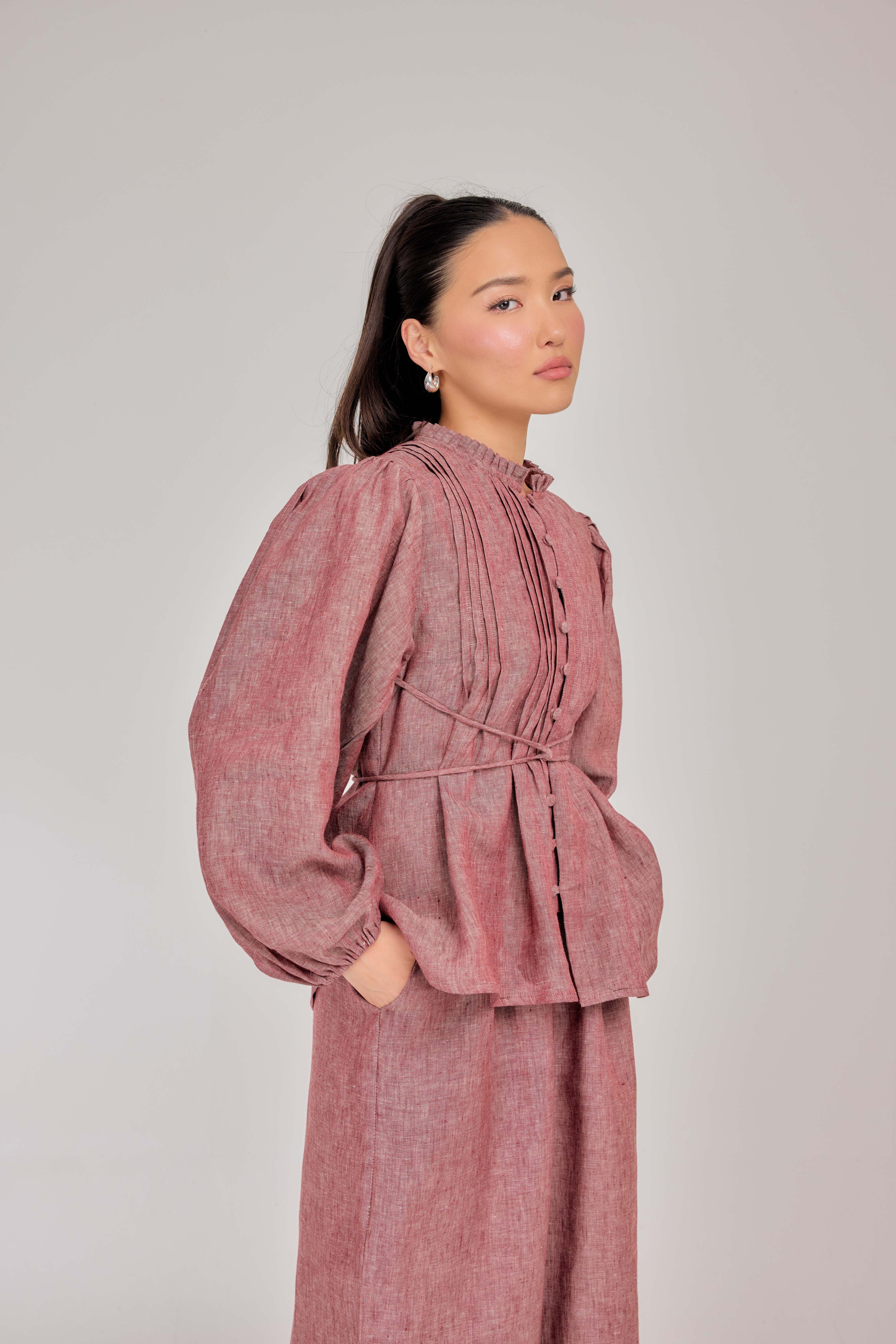 08 - The Daydream Tie-Waist Mélange Pure Linen Top in Vintage Rose