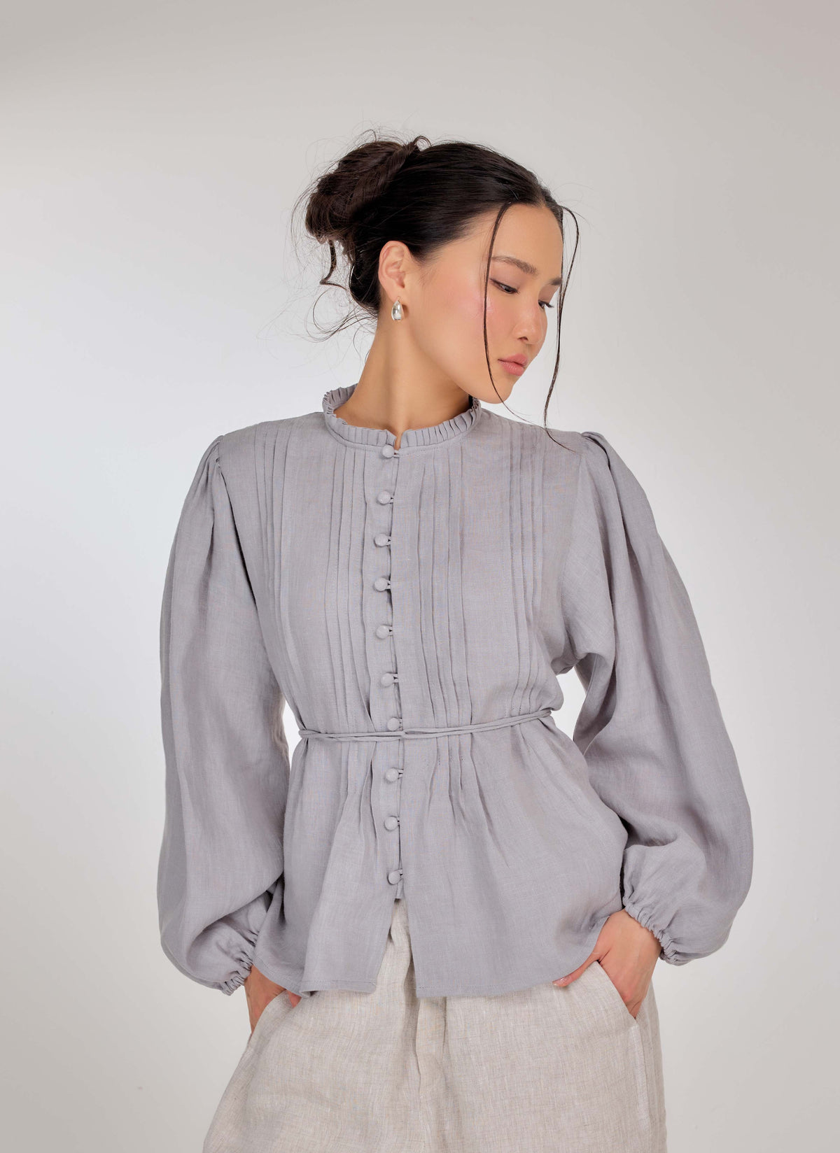15 - The Daydream Tie-Waist Pure Linen Top in Silver Stella