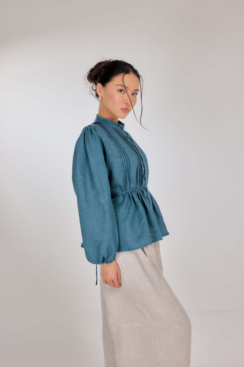 17 - The Daydream Tie-Waist Mélange Pure Linen Top in Antique Teal
