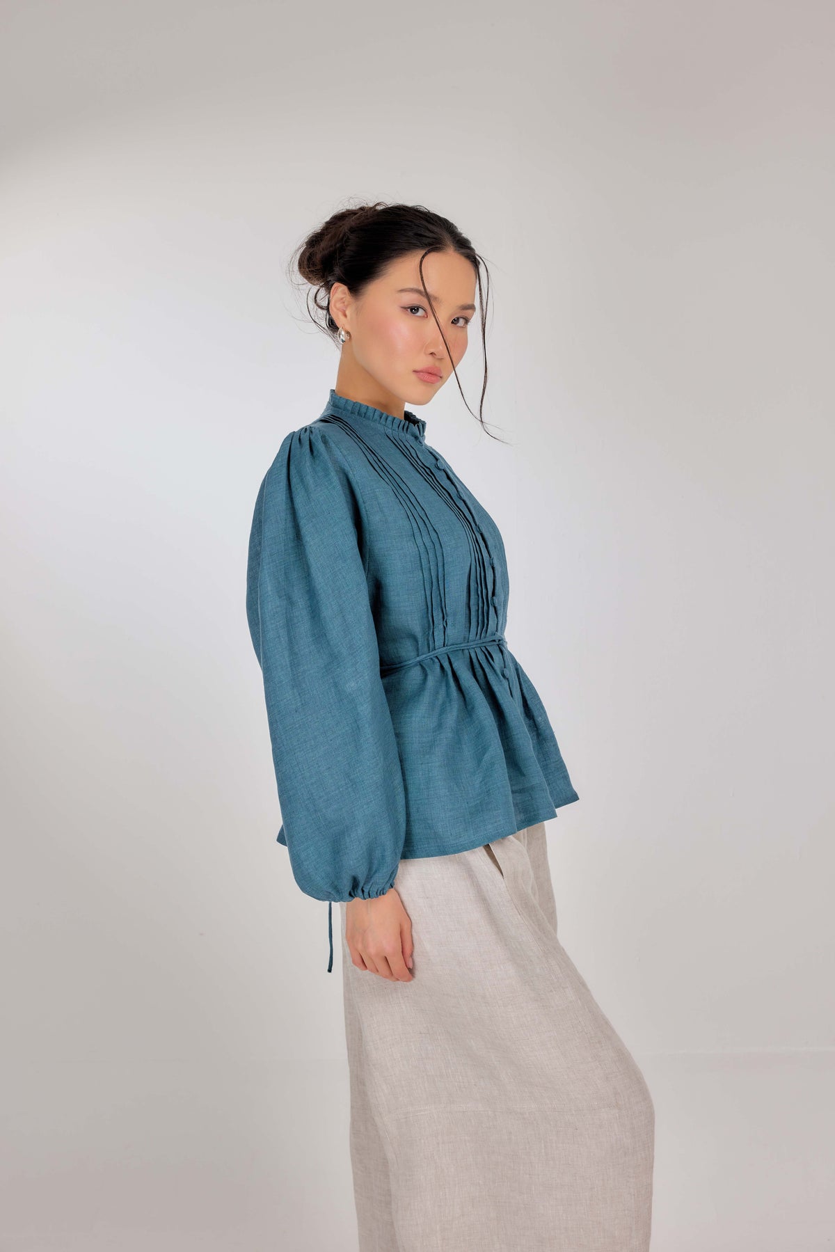 17 - The Daydream Tie-Waist Mélange Pure Linen Top in Antique Teal