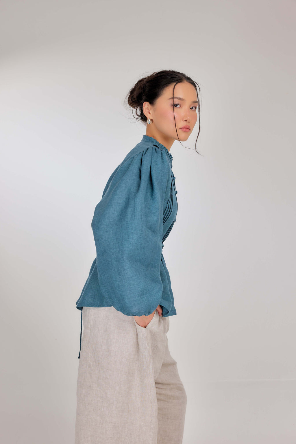17 - The Daydream Tie-Waist Mélange Pure Linen Top in Antique Teal