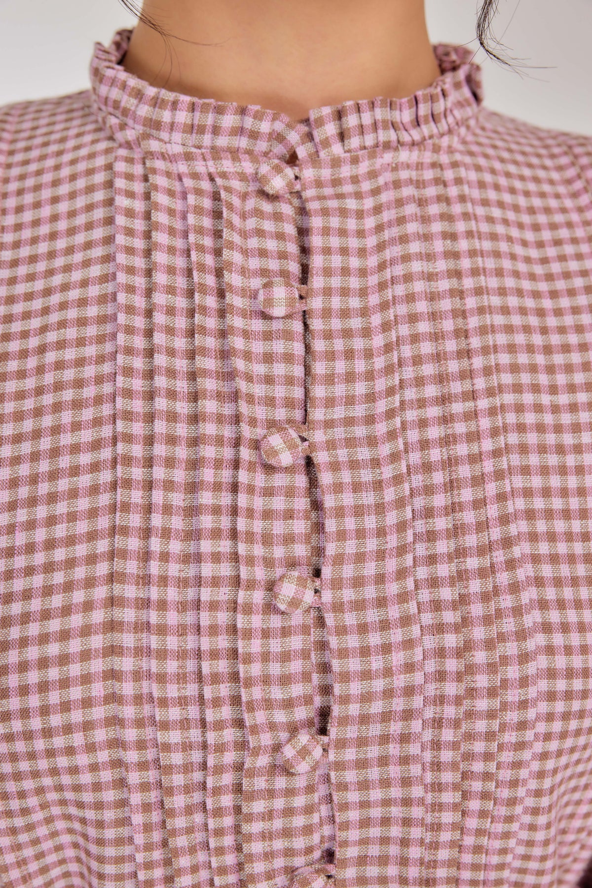 23 - The Daydream Tie-Waist Micro-check Pure Linen Top in Rose Odyssée